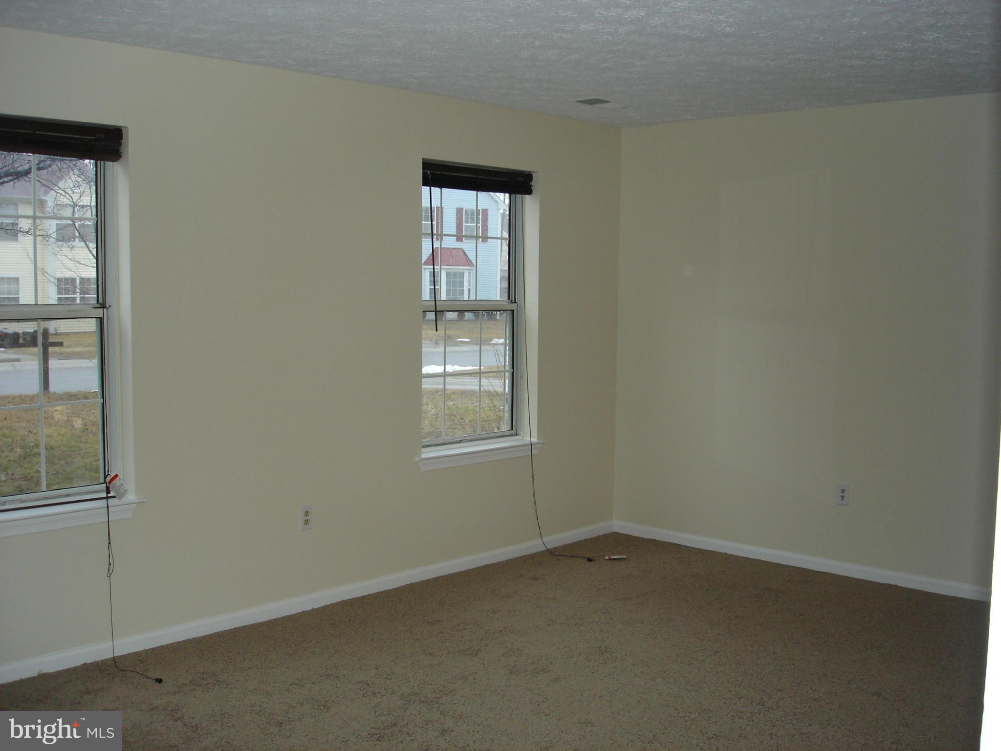 HAMPSHIRE - Residential Lease