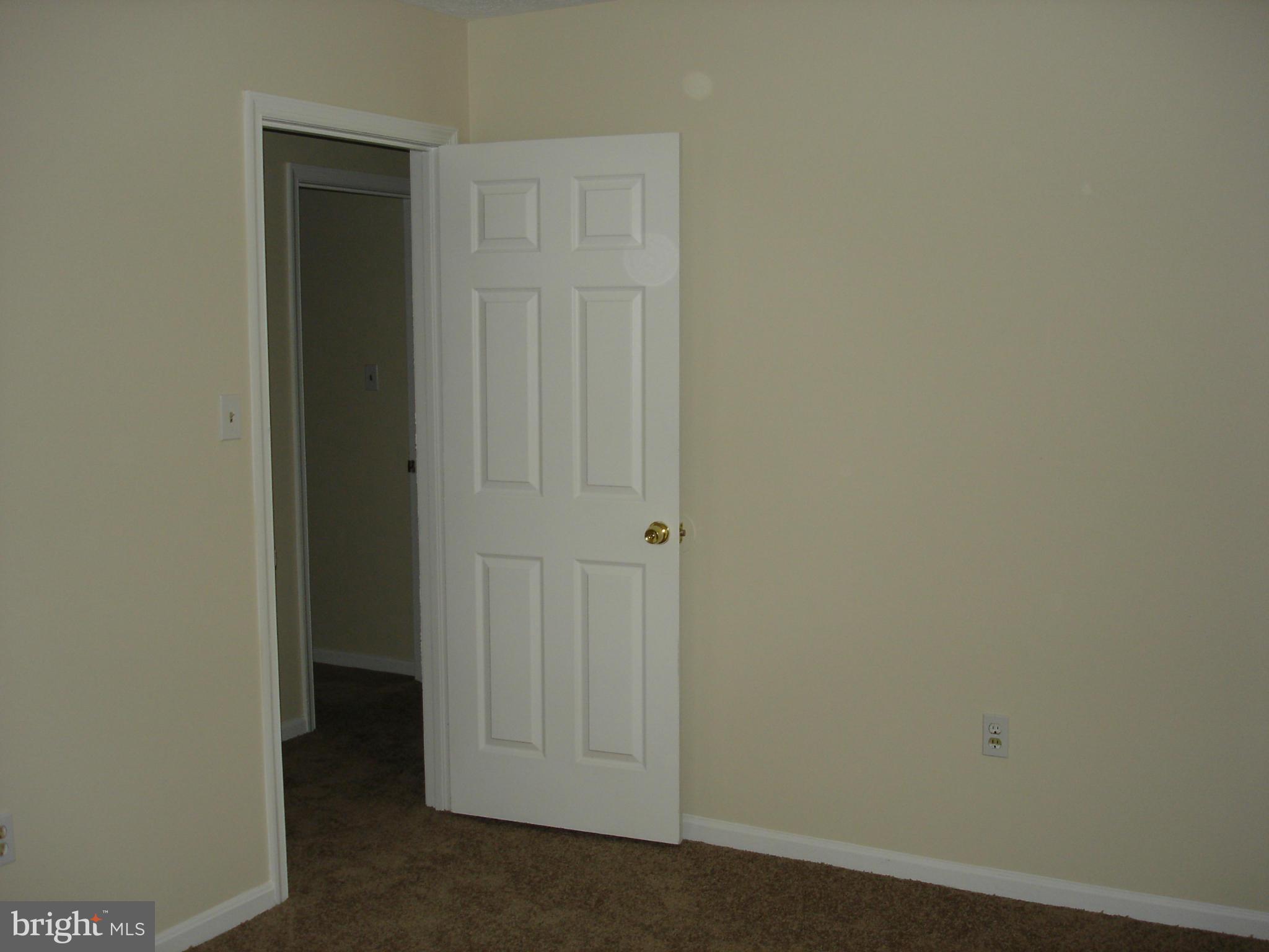 HAMPSHIRE - Residential Lease