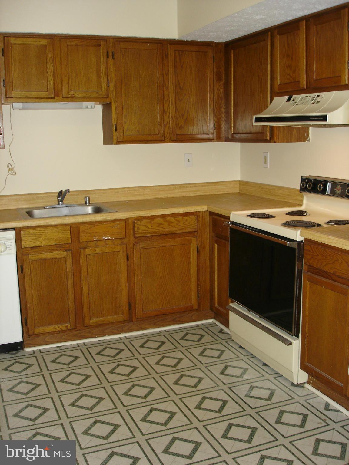 HAMPSHIRE - Residential Lease