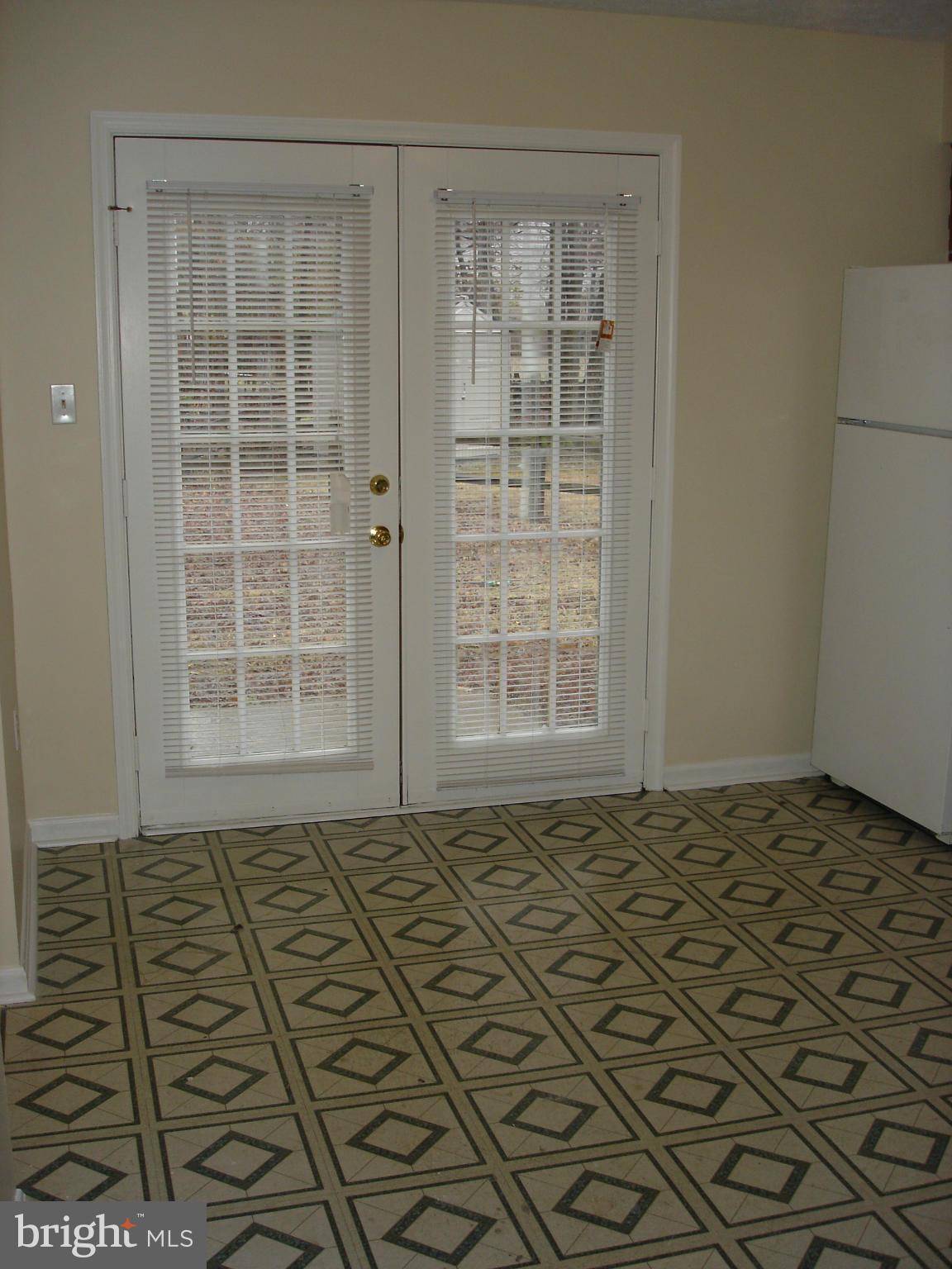 HAMPSHIRE - Residential Lease