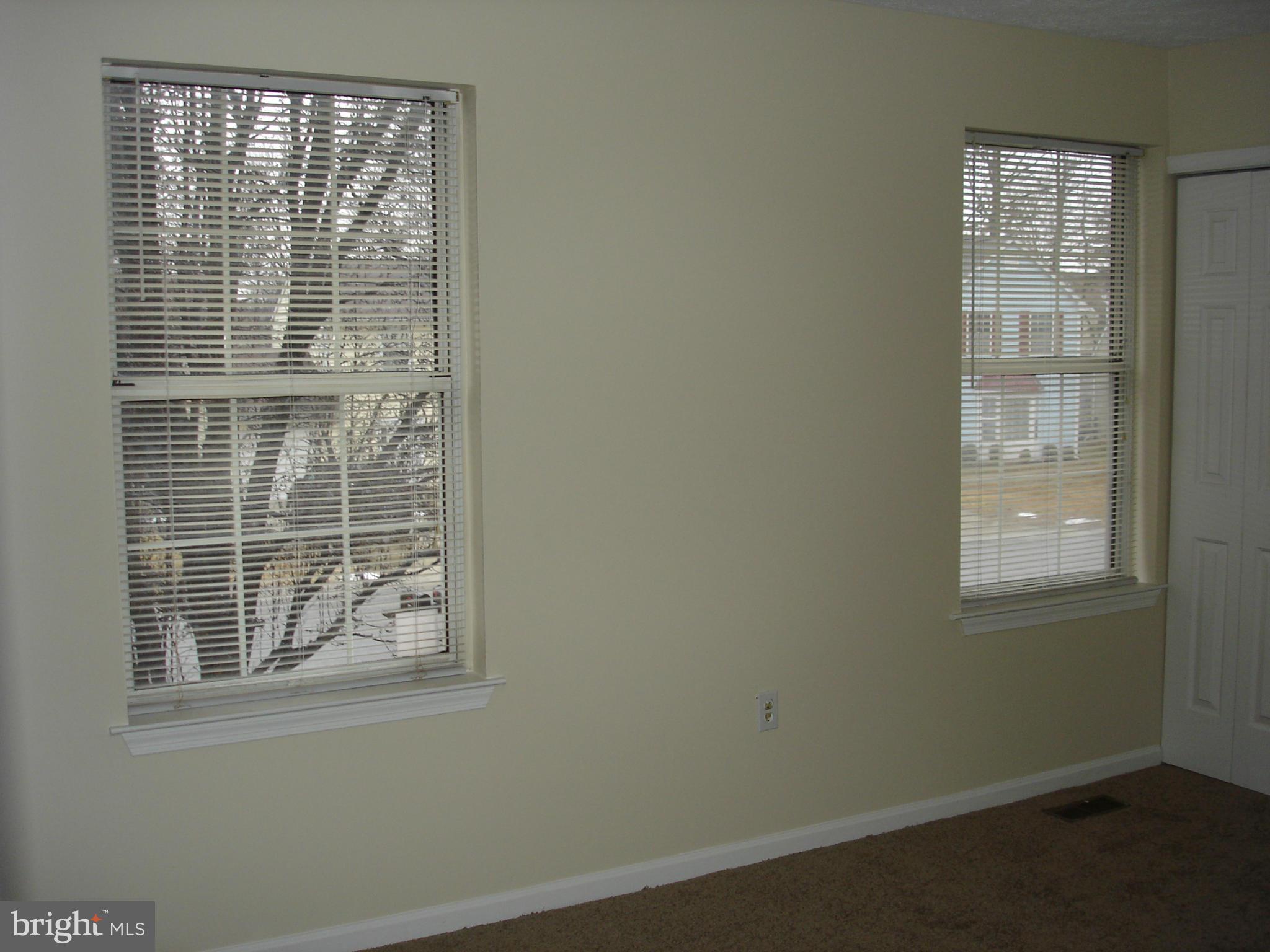 HAMPSHIRE - Residential Lease