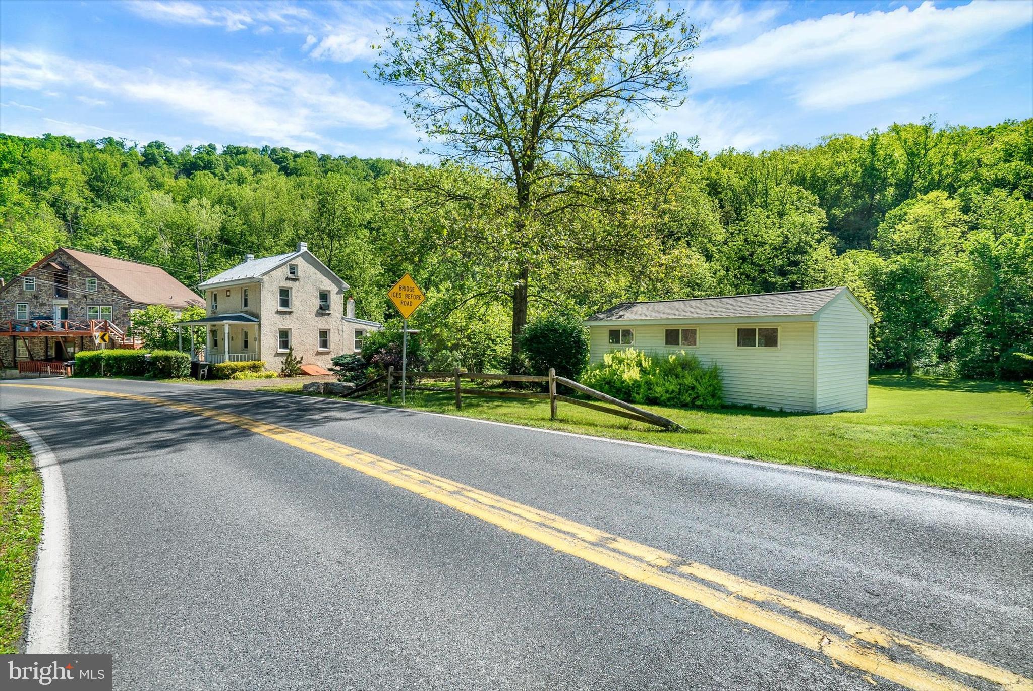 1234 GREEN HILLS ROAD