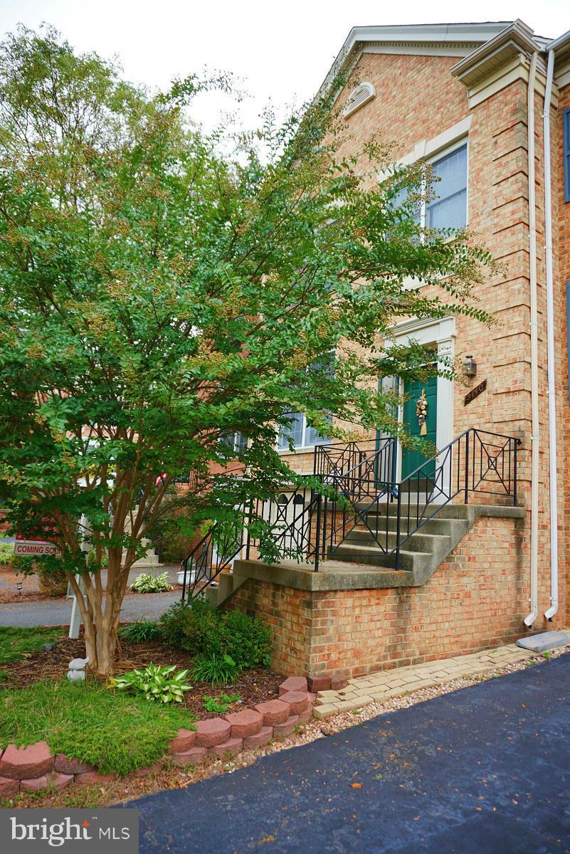 LIFESTYLE AT SULLY STATION - Residential Lease