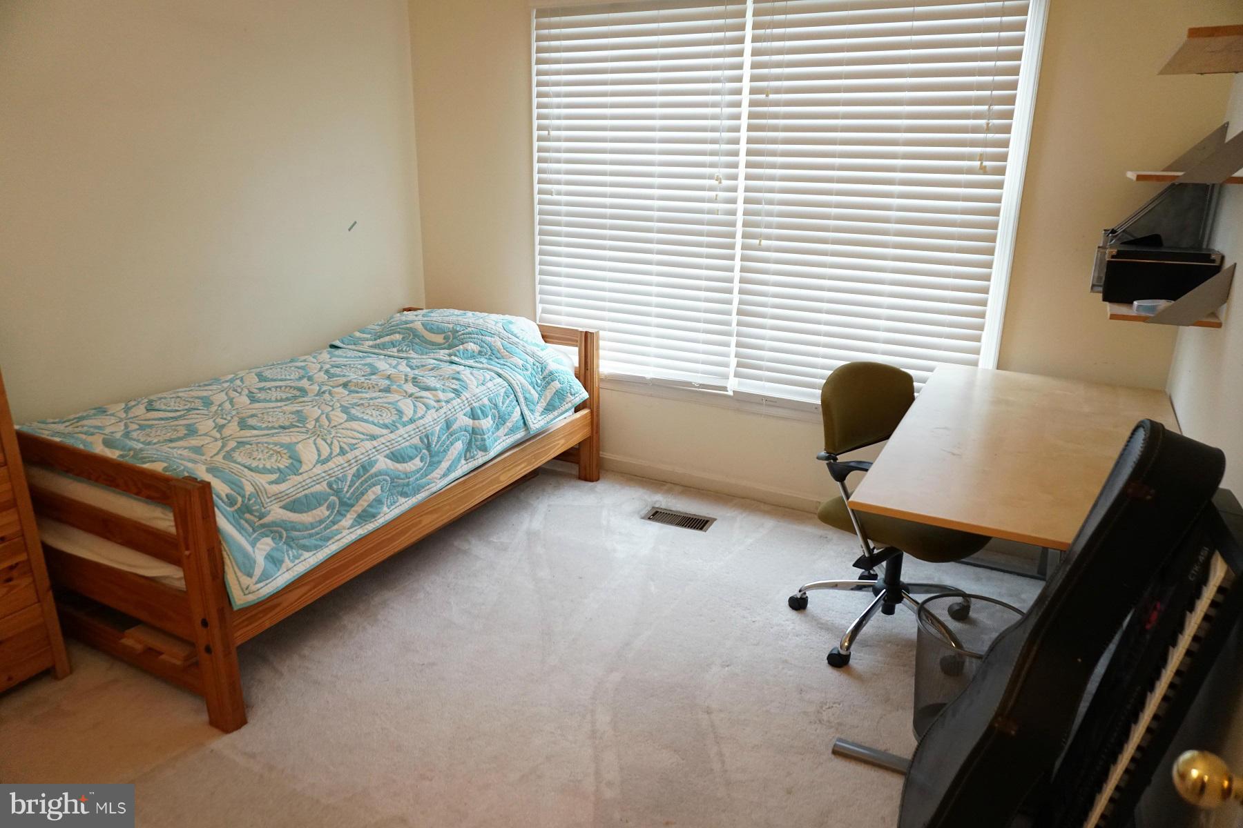 LIFESTYLE AT SULLY STATION - Residential Lease