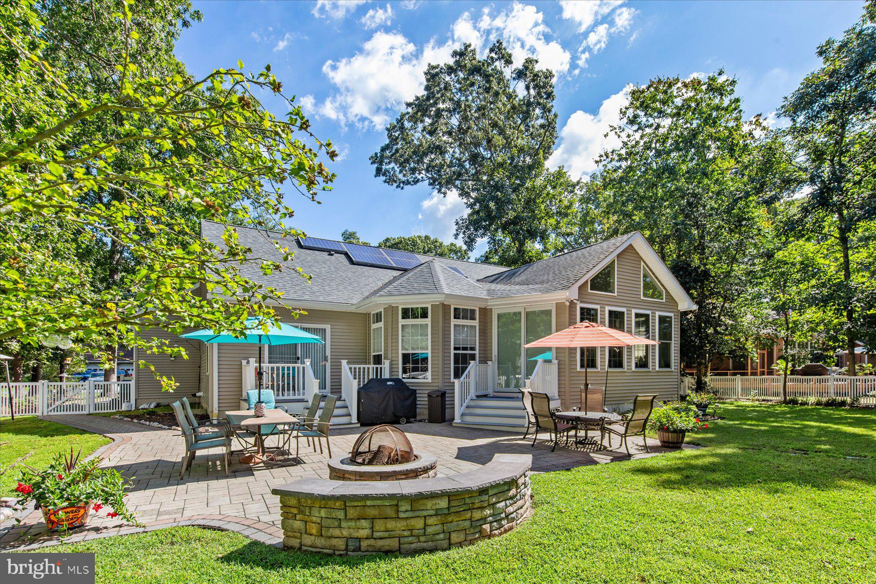 75 GAINSBOROUGH DRIVE