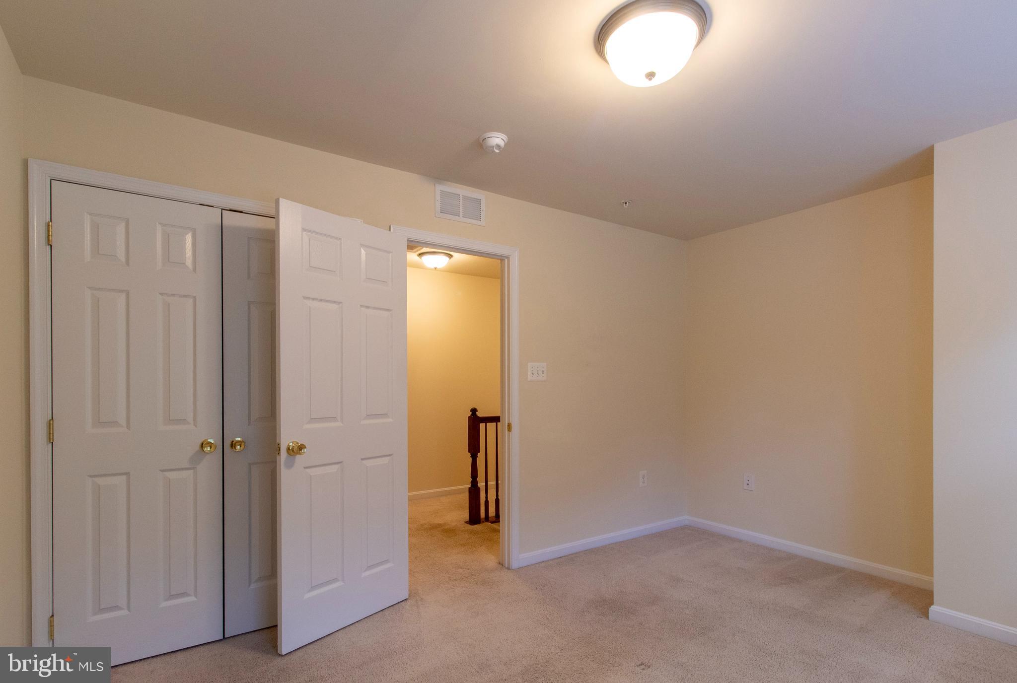 HOLLOW TREE FARM - Residential Lease