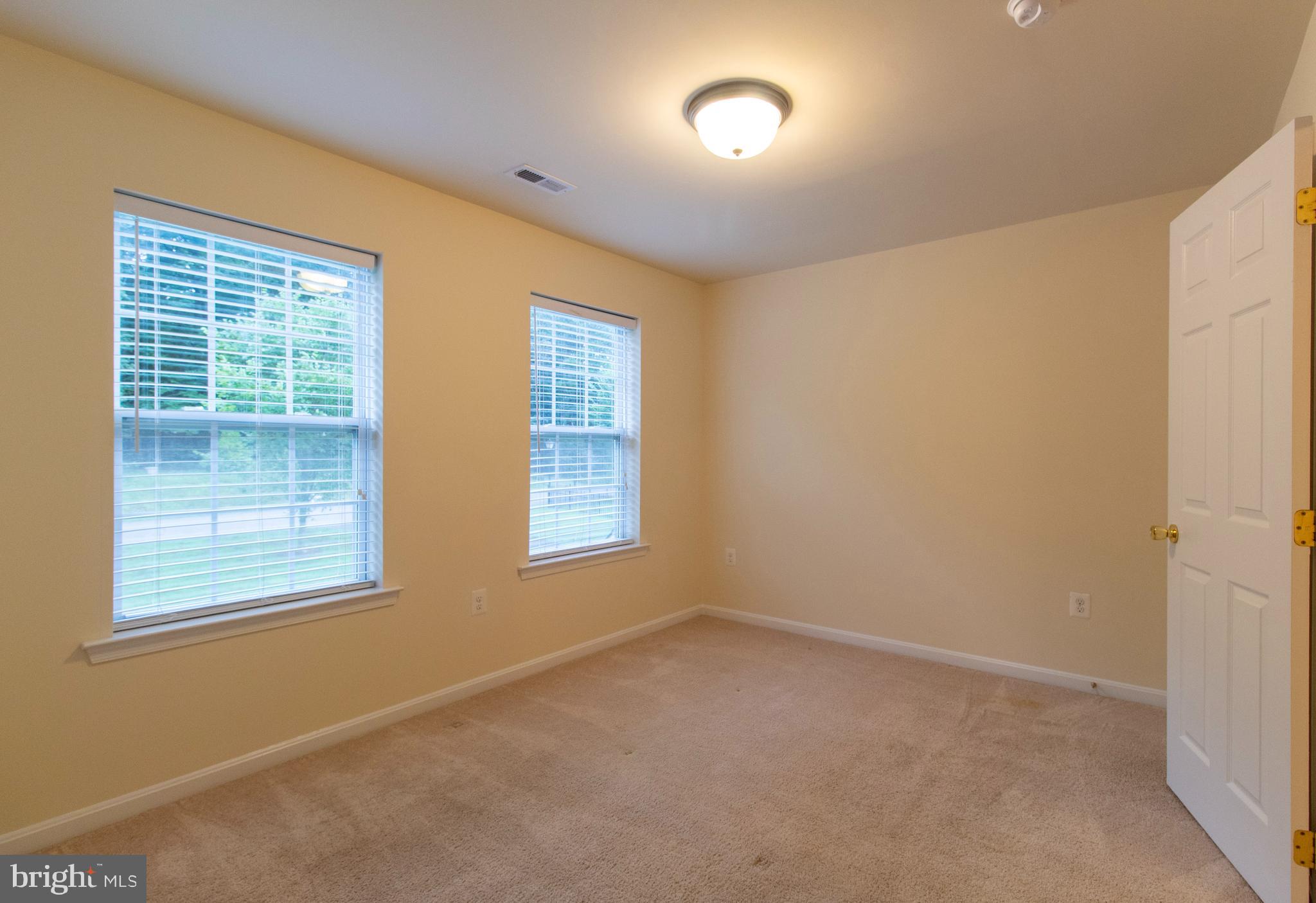 HOLLOW TREE FARM - Residential Lease