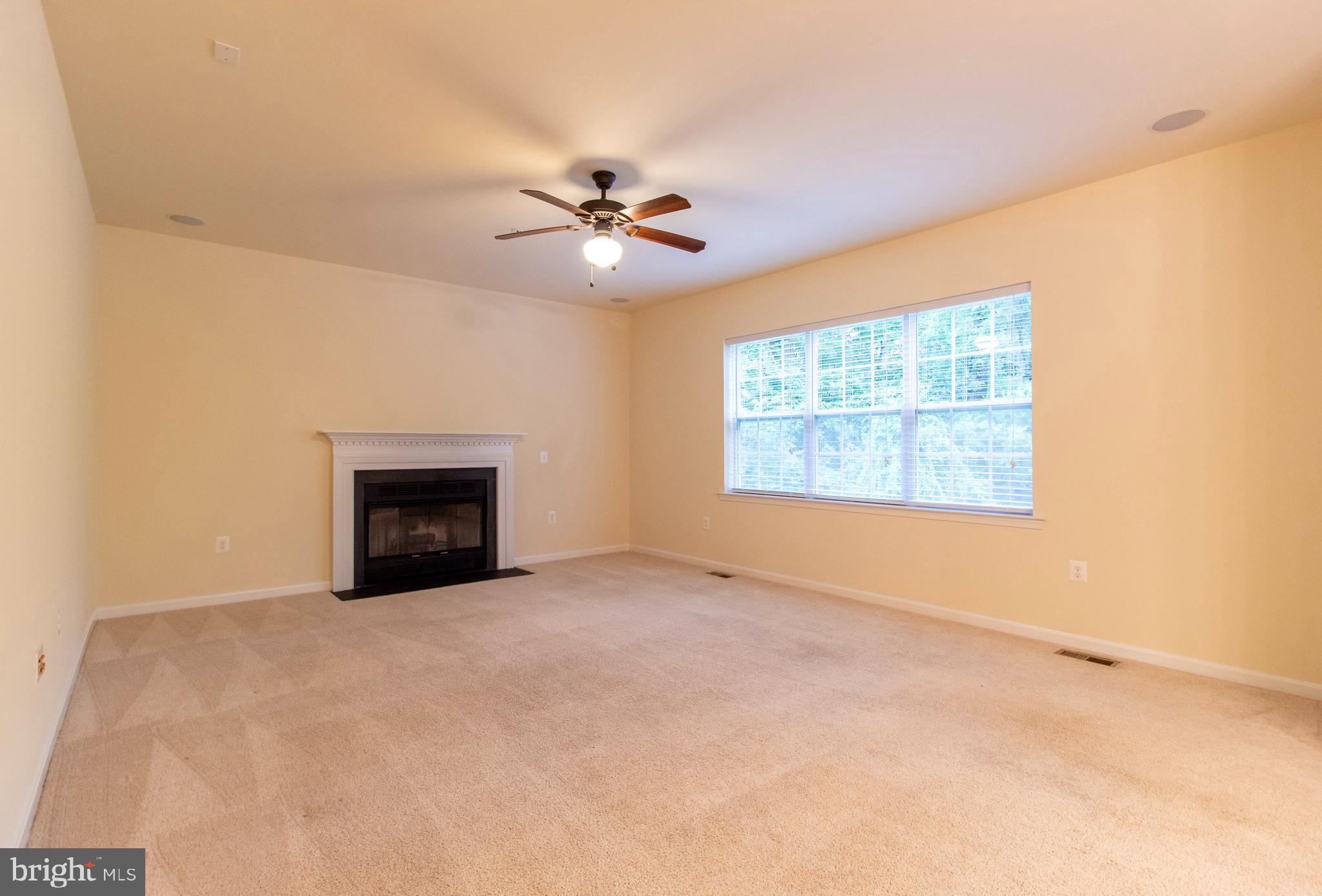 HOLLOW TREE FARM - Residential Lease