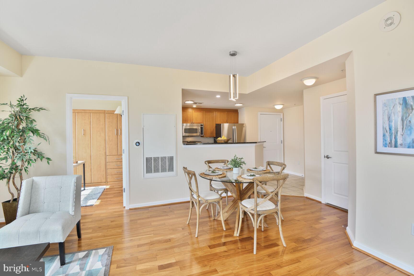 THE CRESCENT - Residential