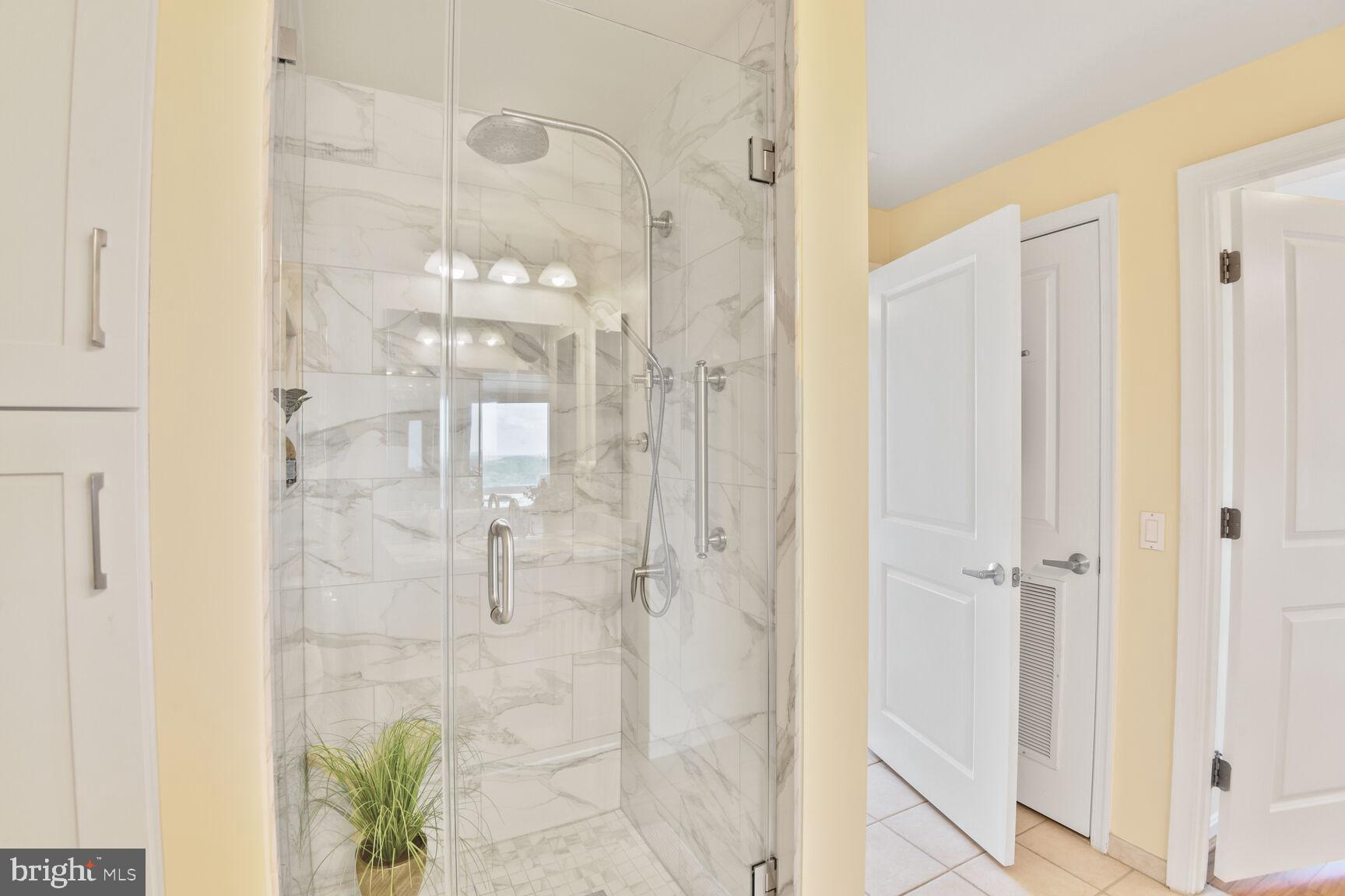 THE CRESCENT - Residential