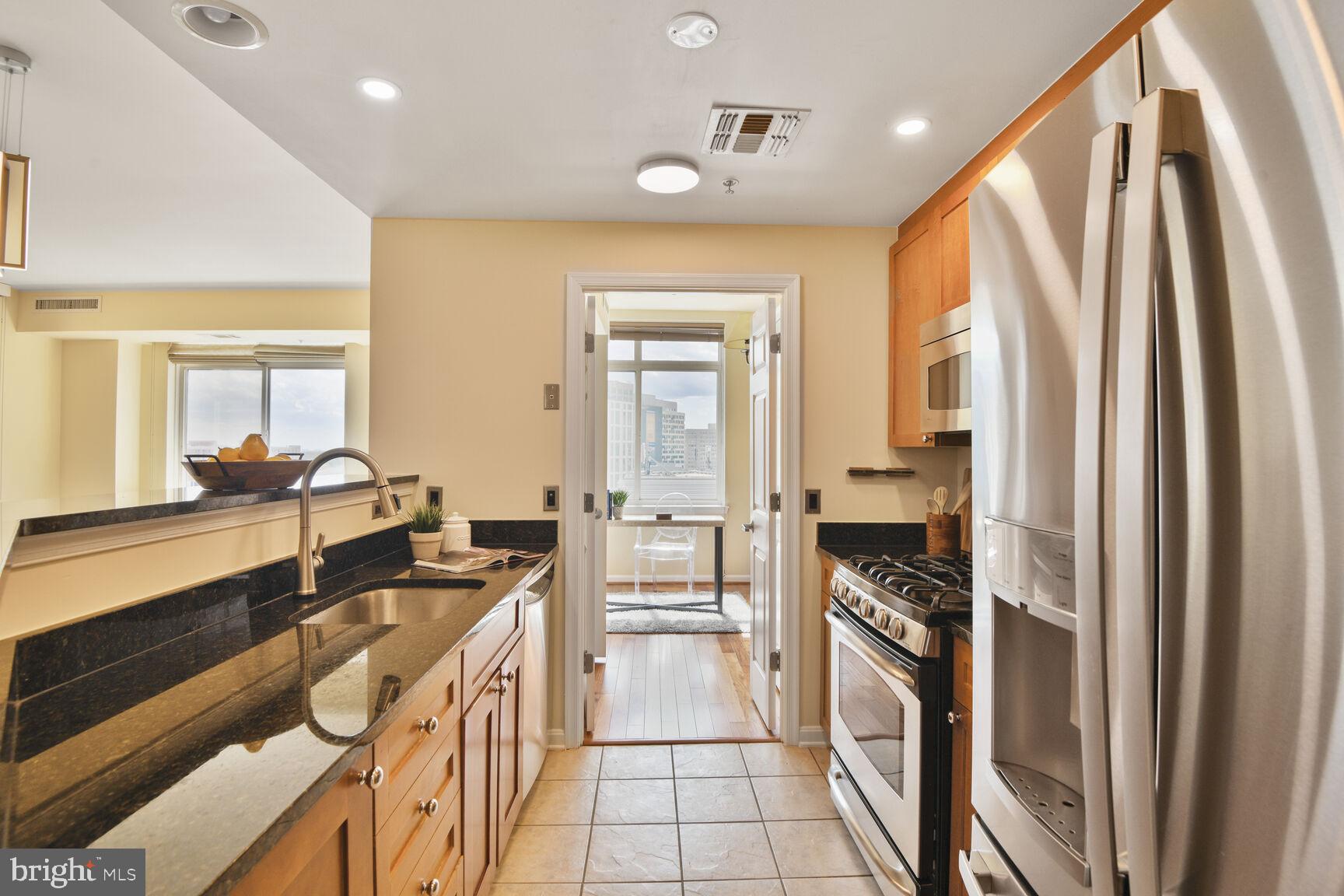 THE CRESCENT - Residential