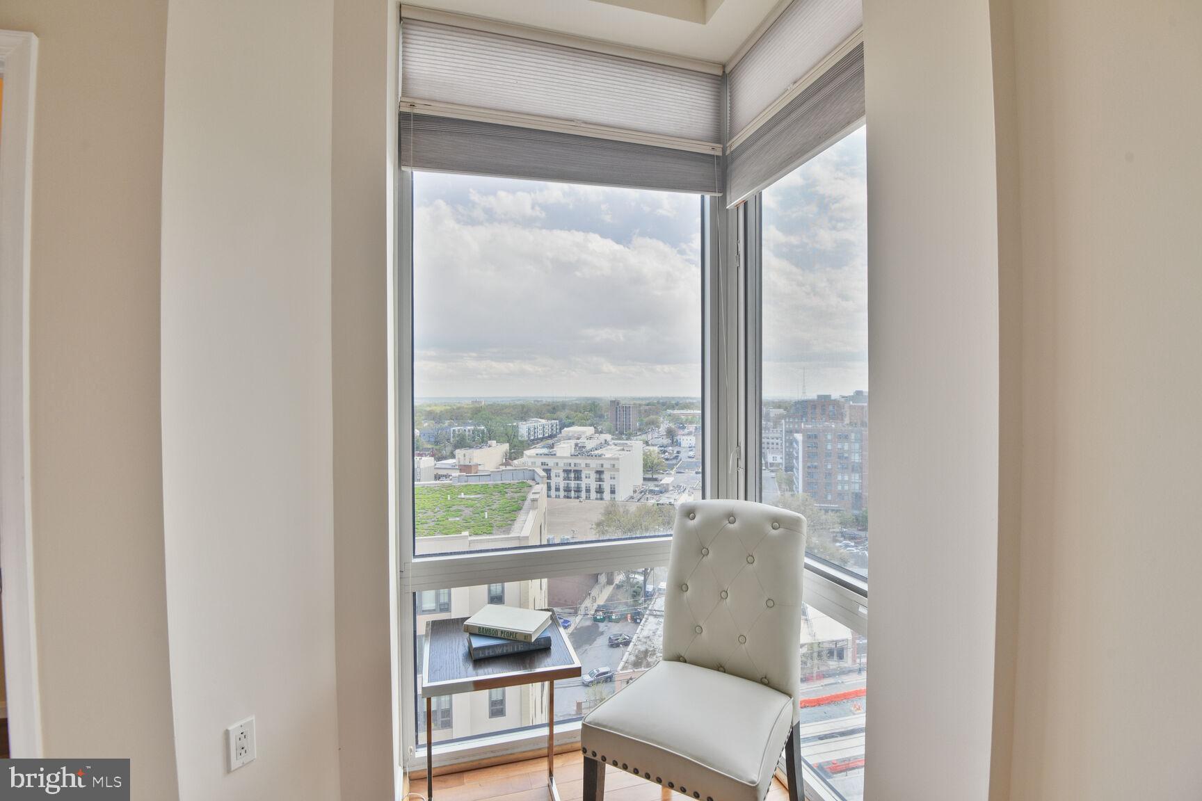 THE CRESCENT - Residential