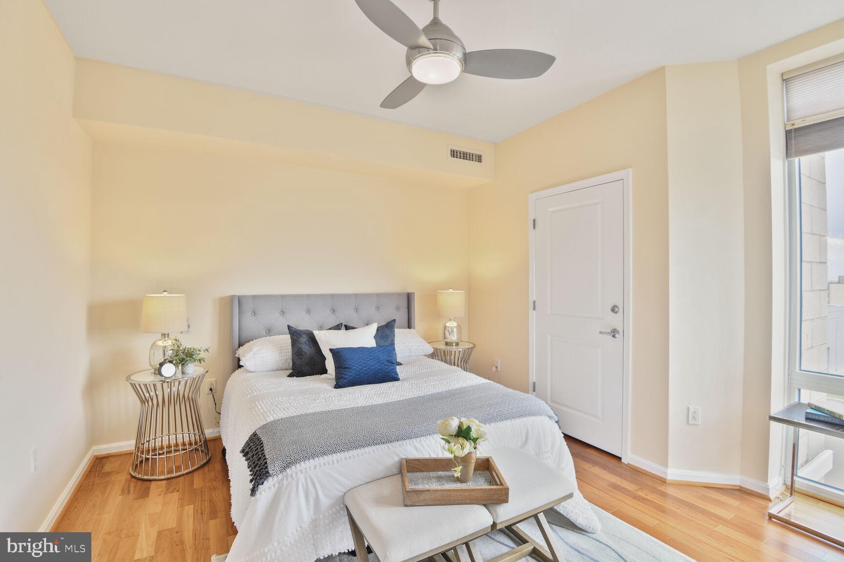 THE CRESCENT - Residential