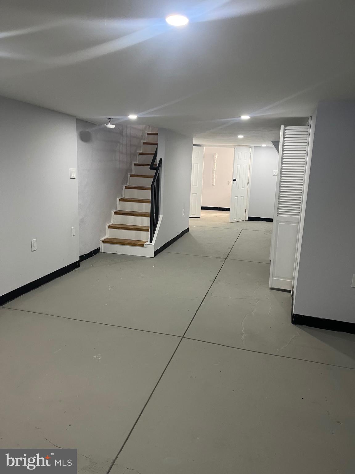 WEST OAK LANE - Residential