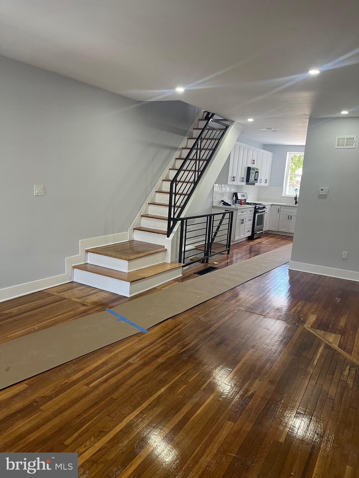 WEST OAK LANE - Residential