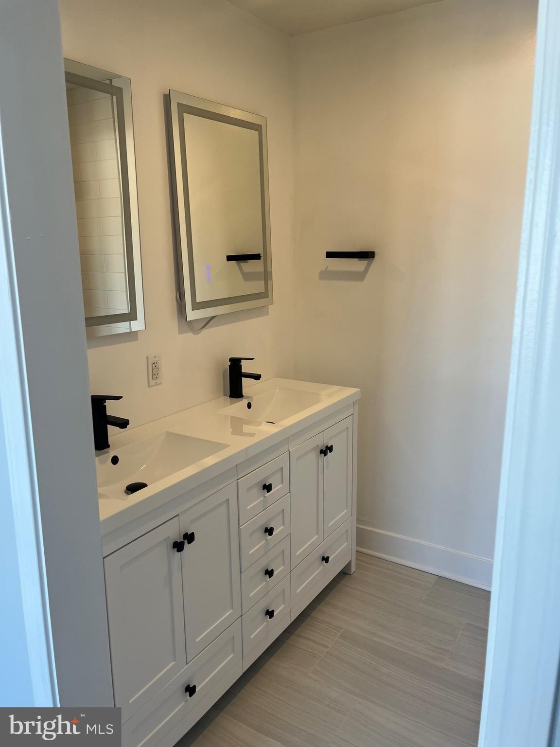 WEST OAK LANE - Residential