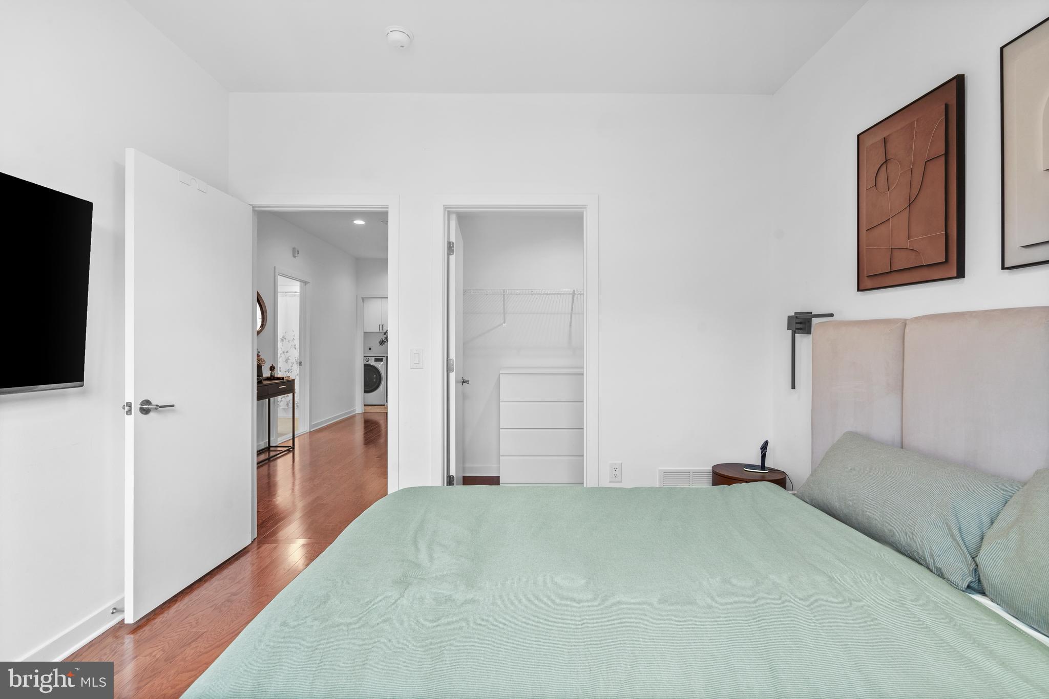 NORTHBANK - Residential