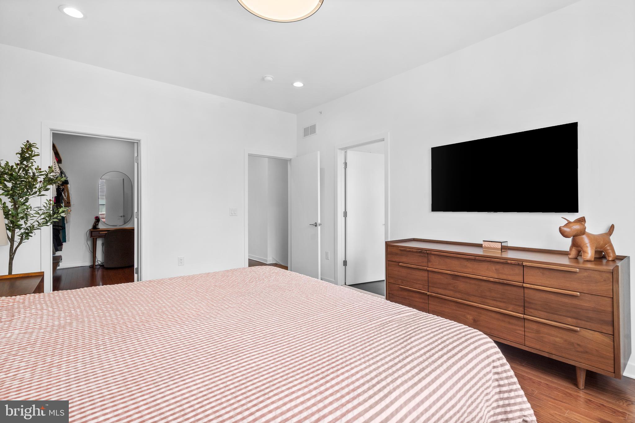 NORTHBANK - Residential