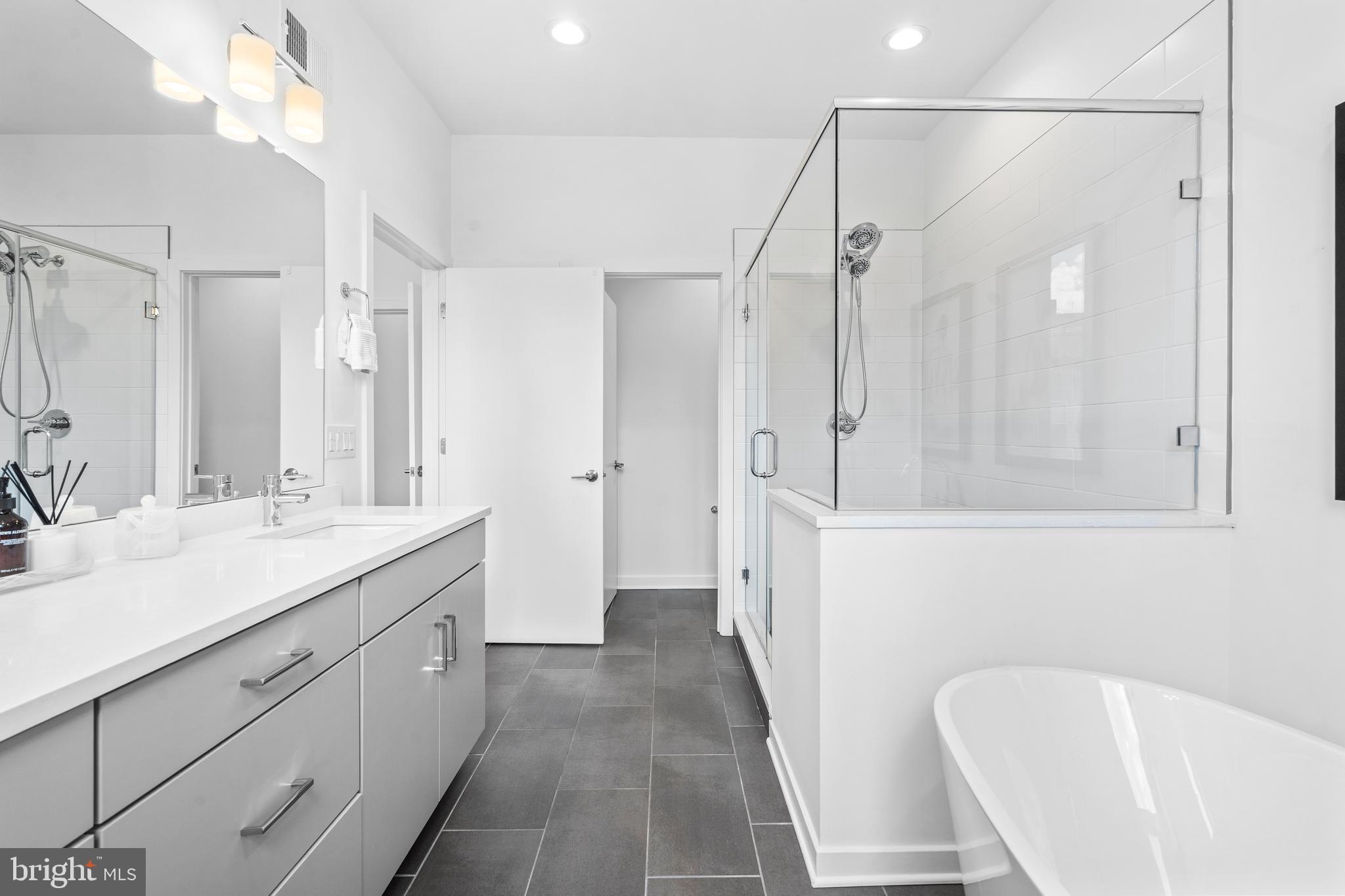 NORTHBANK - Residential