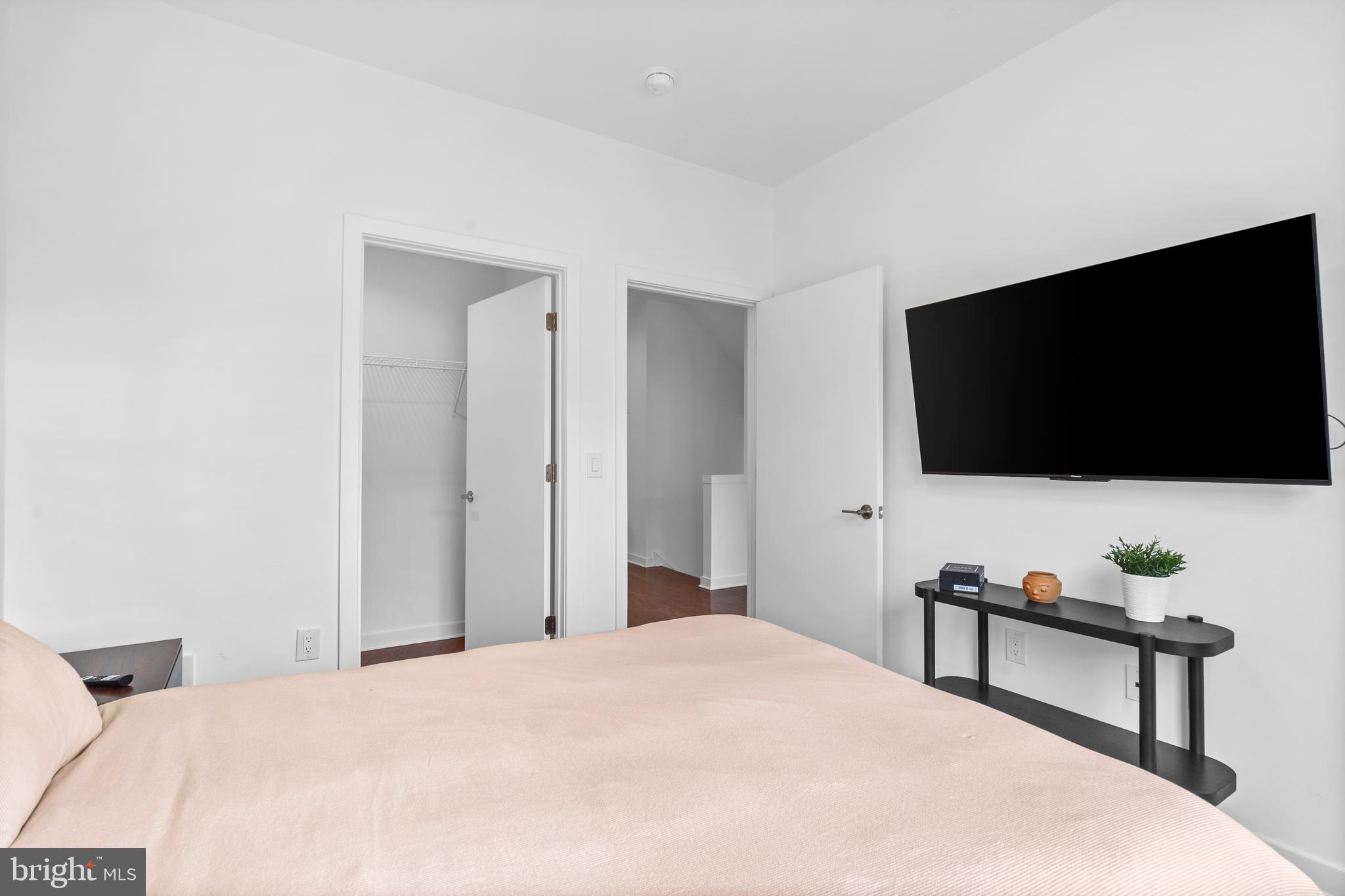 NORTHBANK - Residential