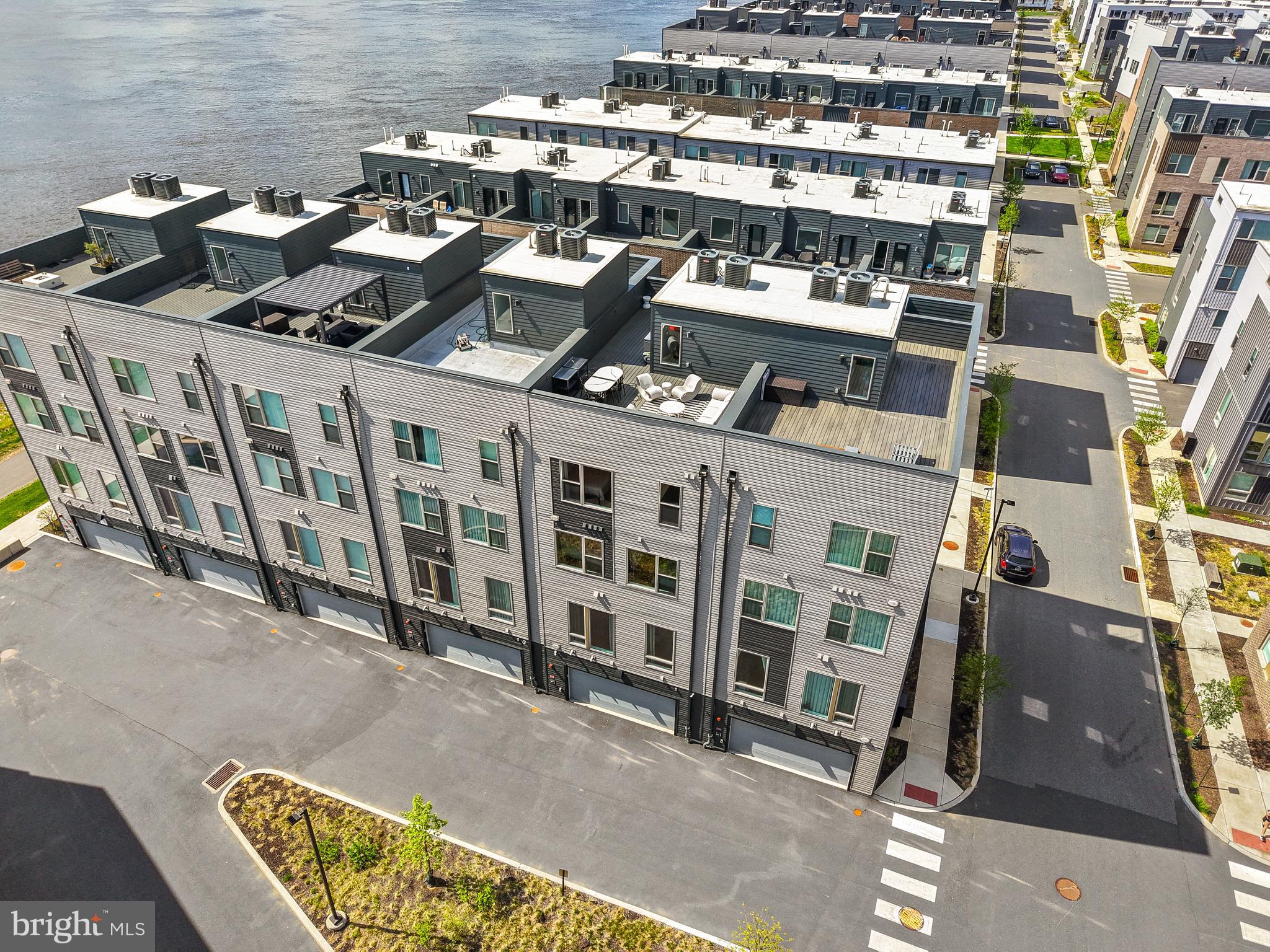 NORTHBANK - Residential
