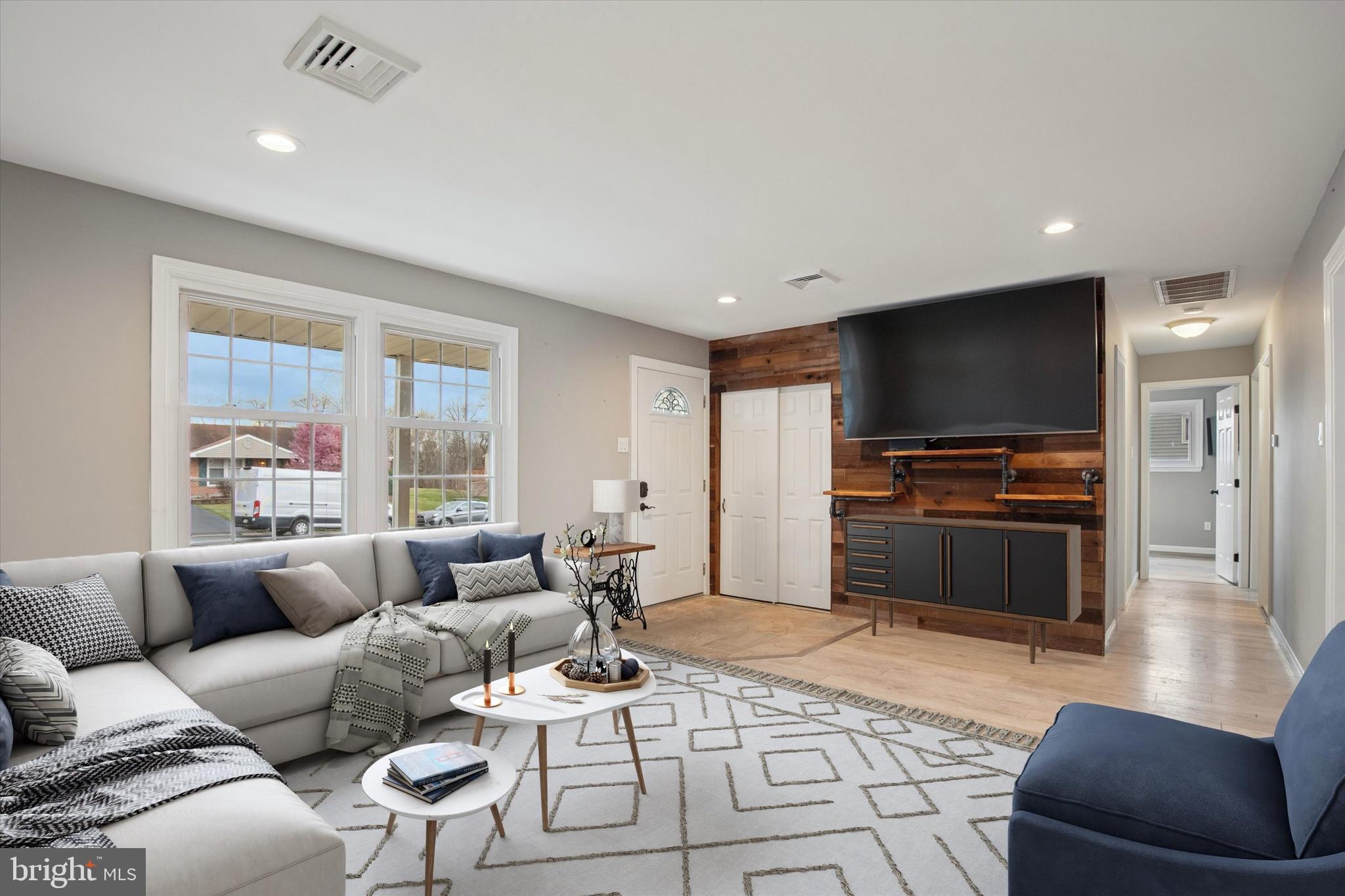 WINDING CREEK - Residential