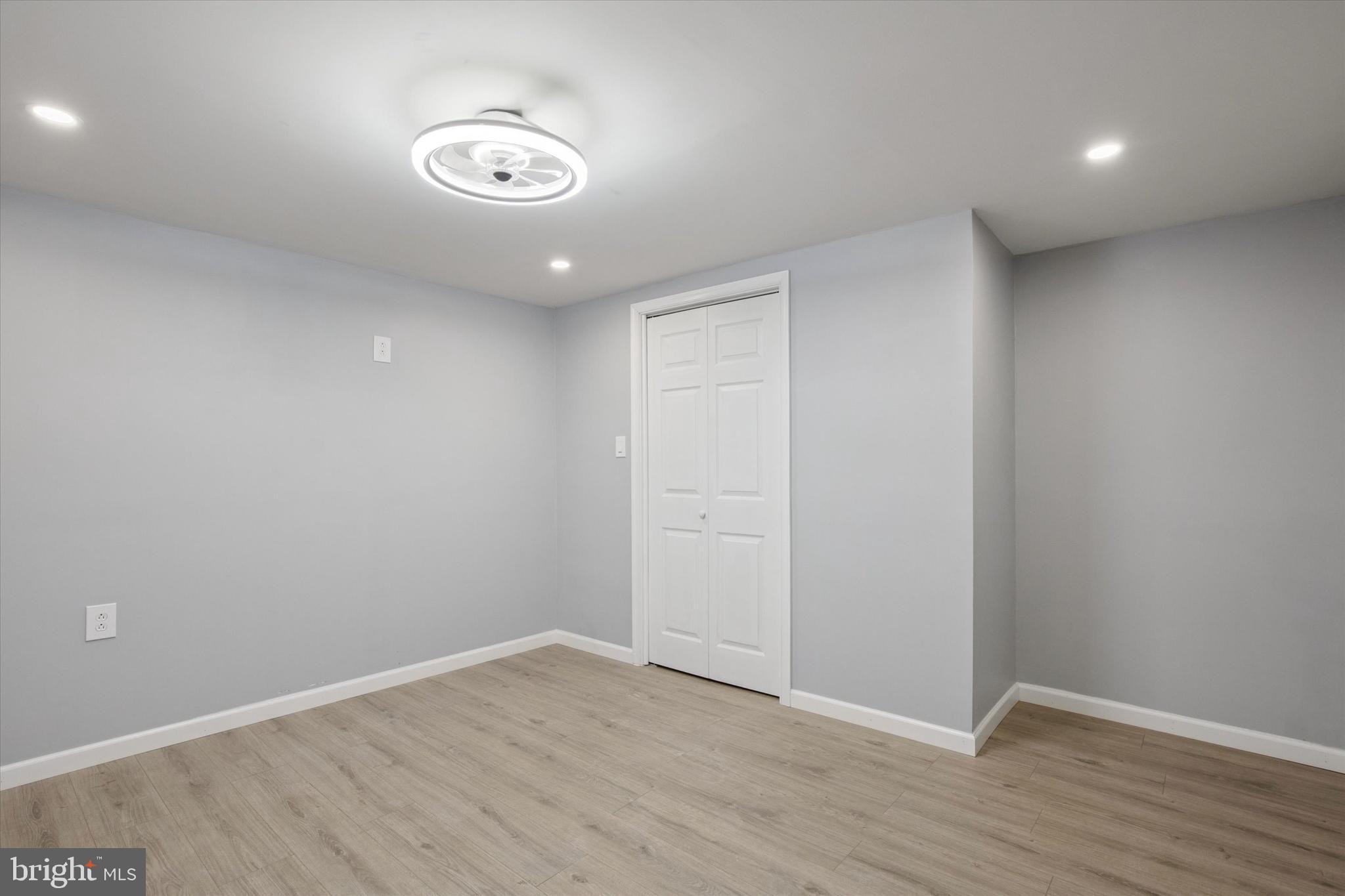 WINDING CREEK - Residential