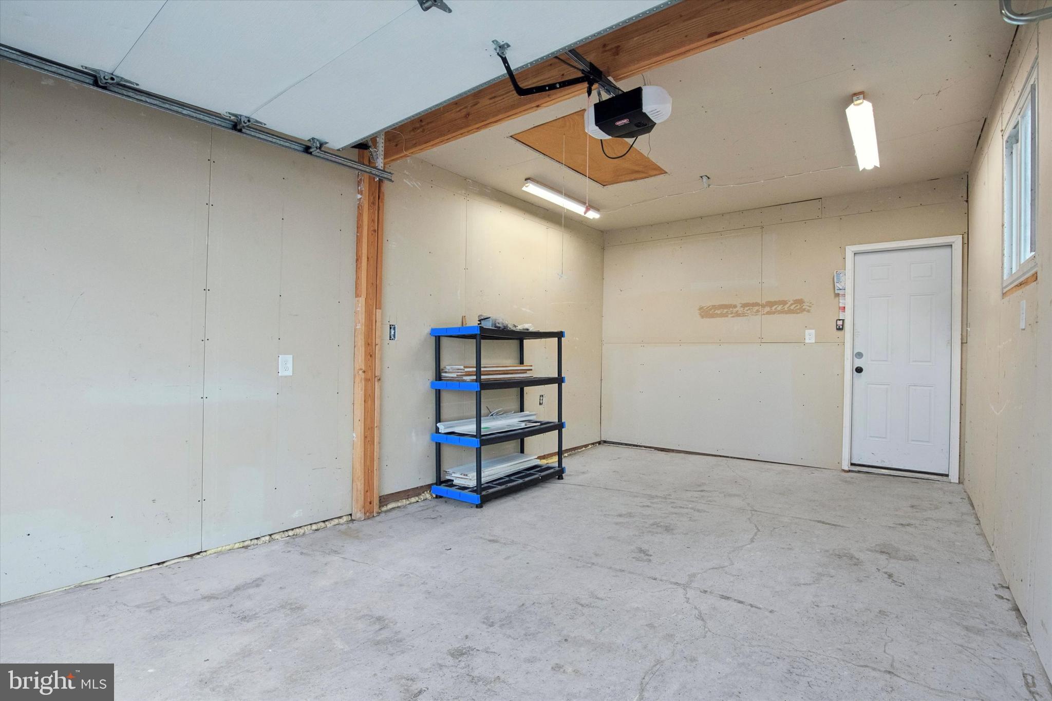 WINDING CREEK - Residential