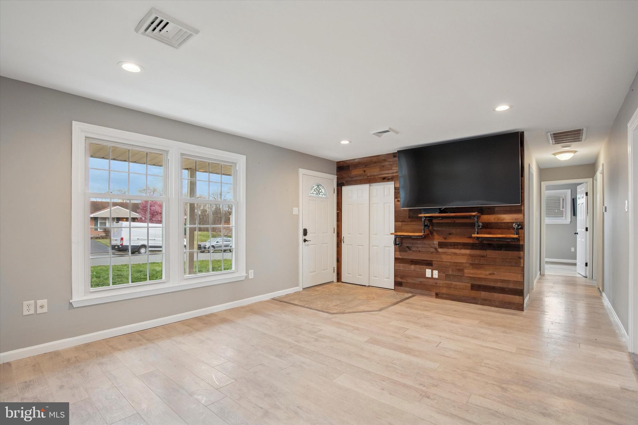 WINDING CREEK - Residential