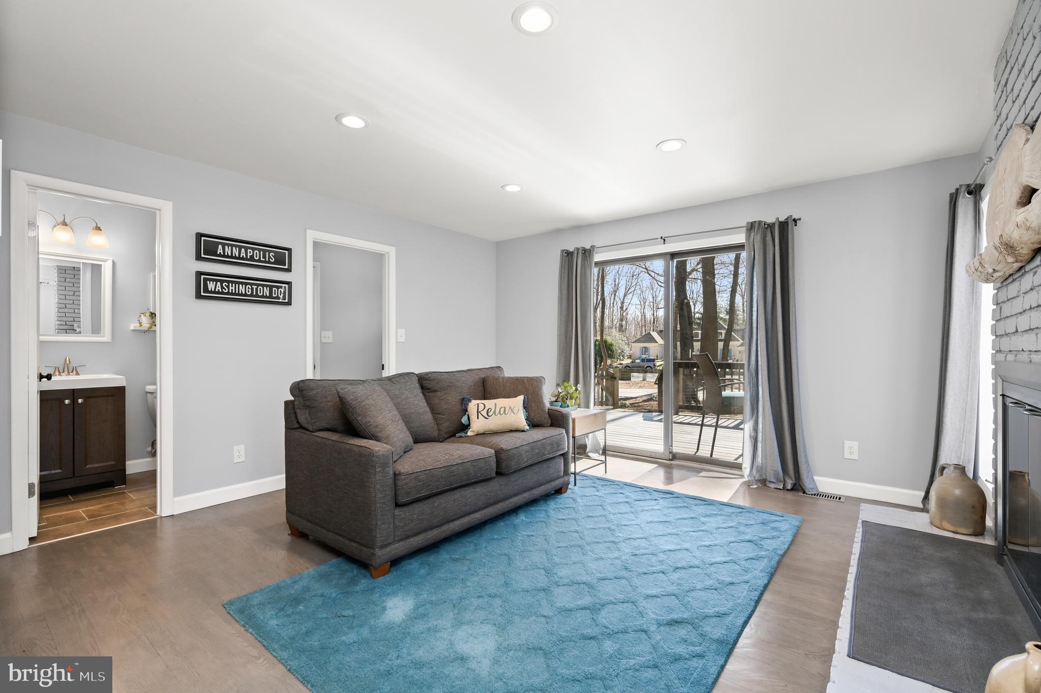 THE MEADOWS - Residential