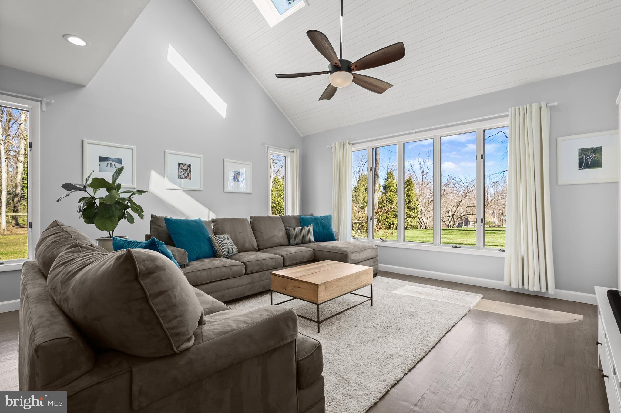 THE MEADOWS - Residential