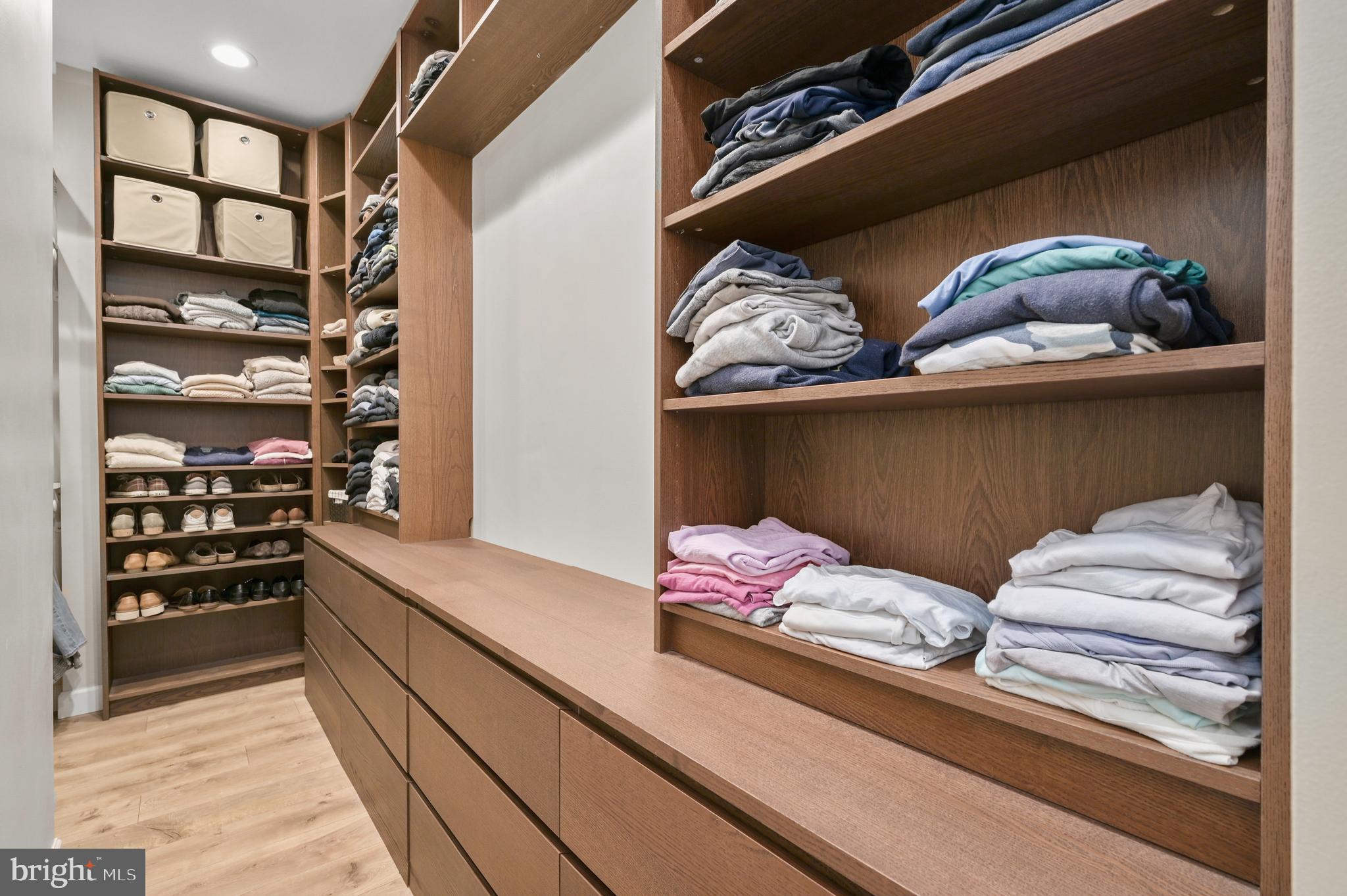 THE MEADOWS - Residential