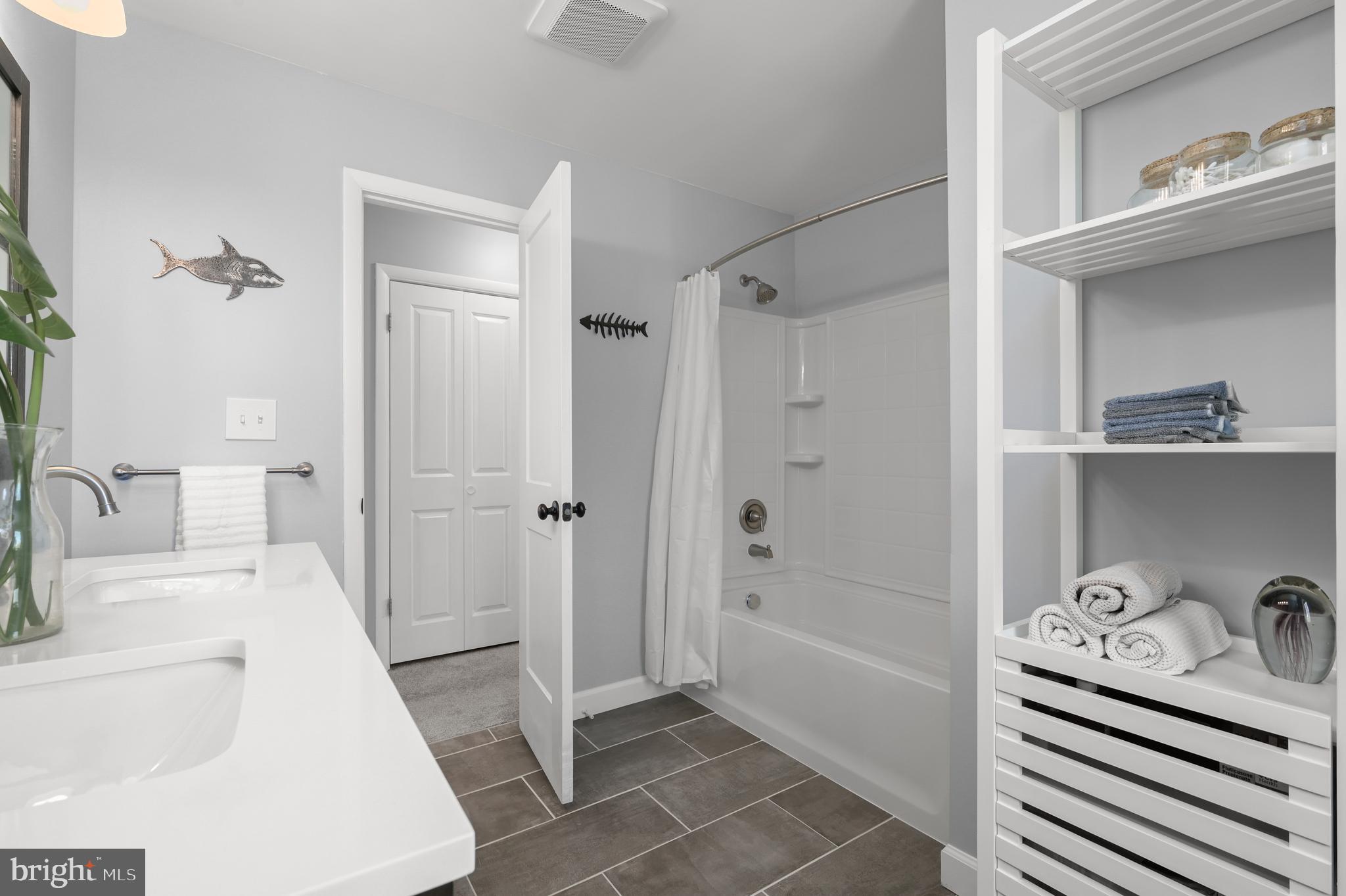 THE MEADOWS - Residential