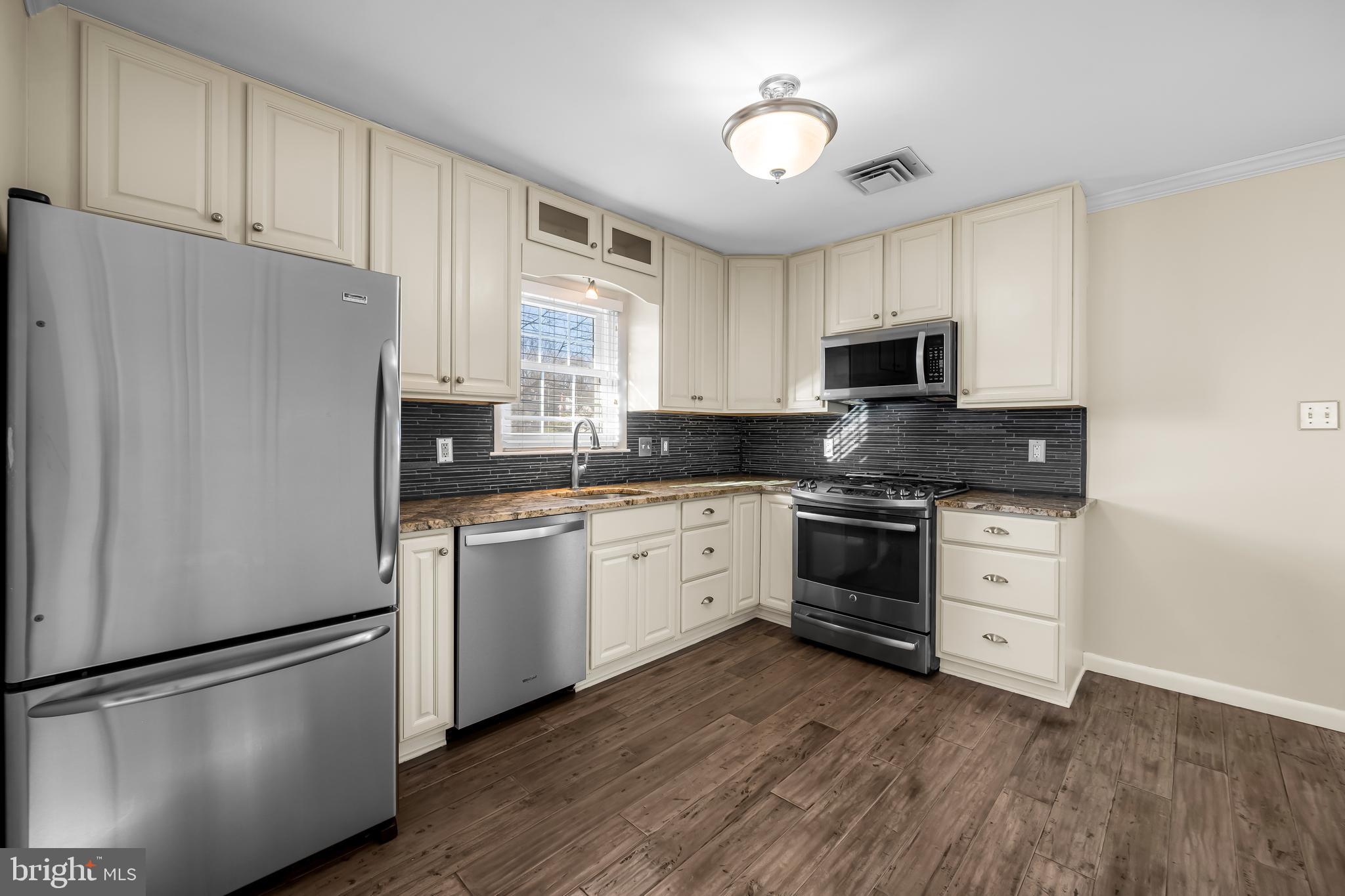 FOUNTAIN HILL - Residential Lease