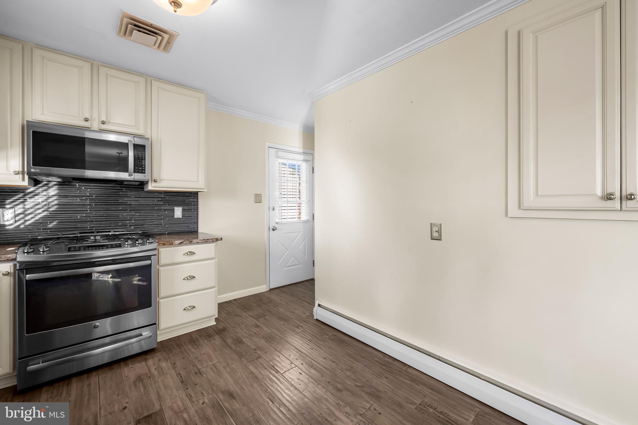 FOUNTAIN HILL - Residential Lease