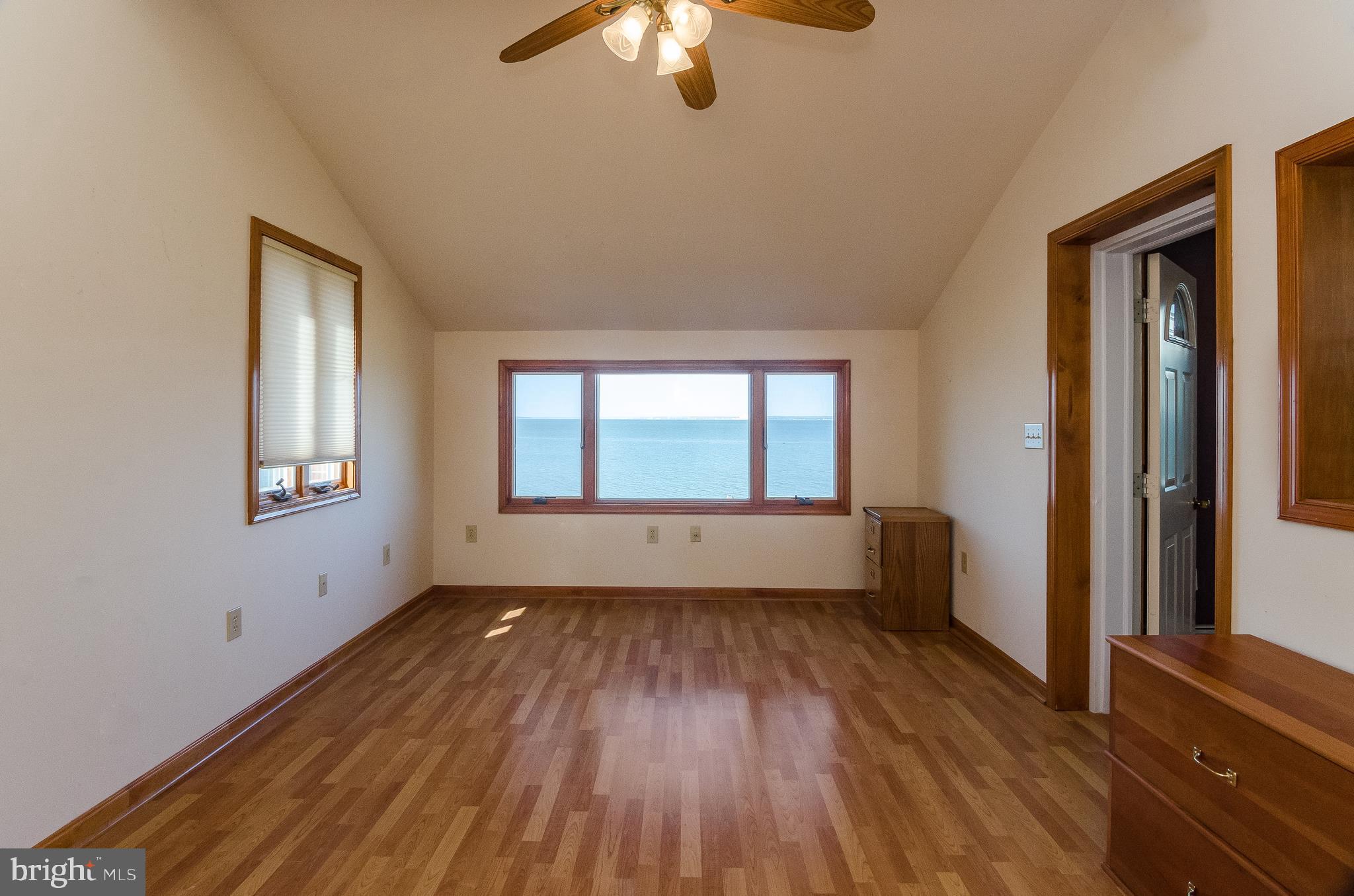 BLUFF POINT - Residential