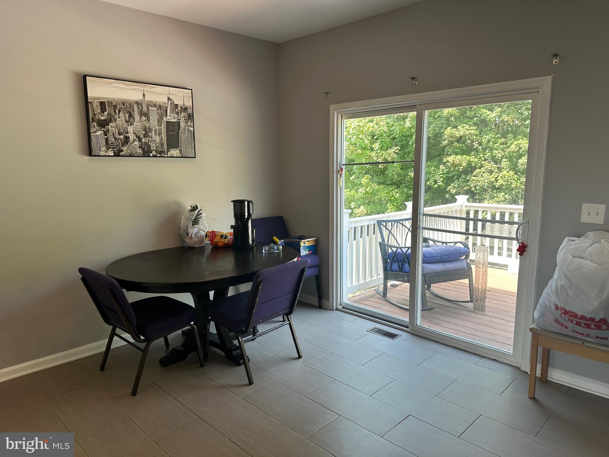 OAK TREE LANDING - Residential