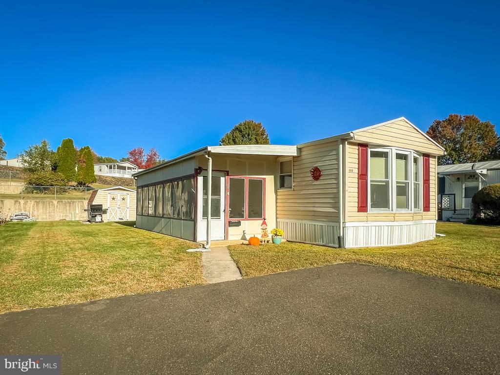 EASTERN DAWN MHP - Residential