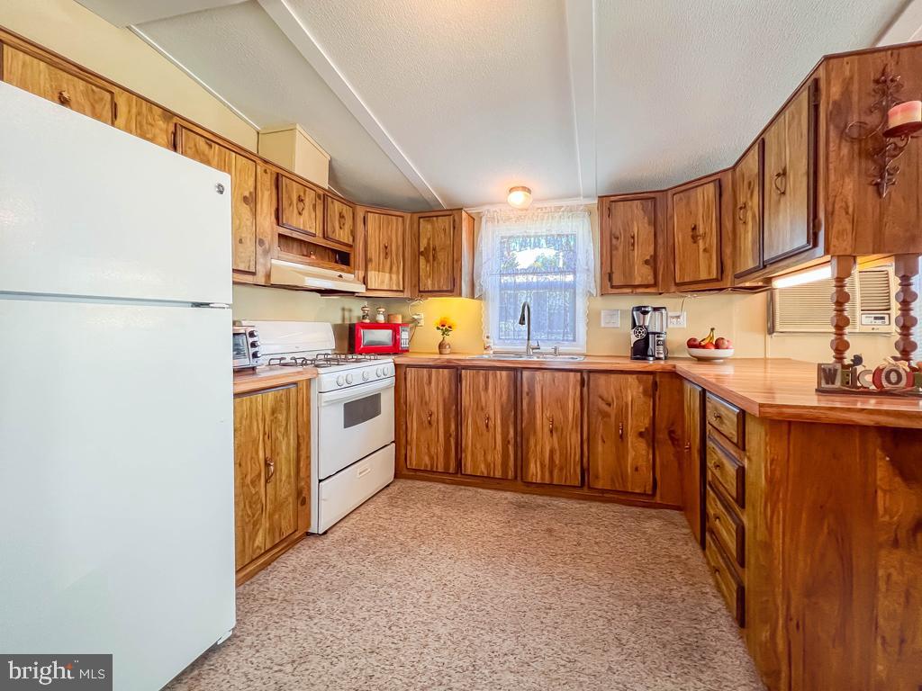 EASTERN DAWN MHP - Residential