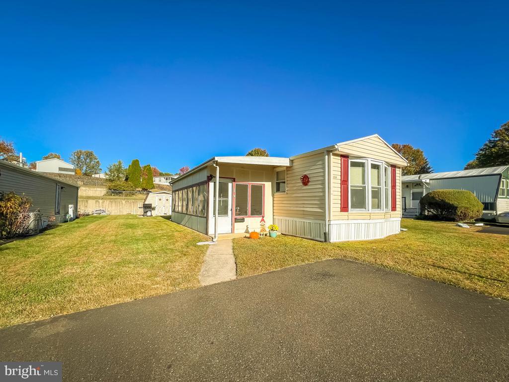 EASTERN DAWN MHP - Residential