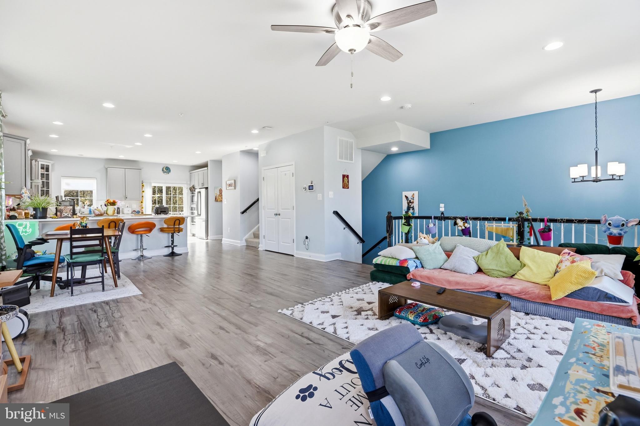 CREEKSTONE VILLAGE - Residential