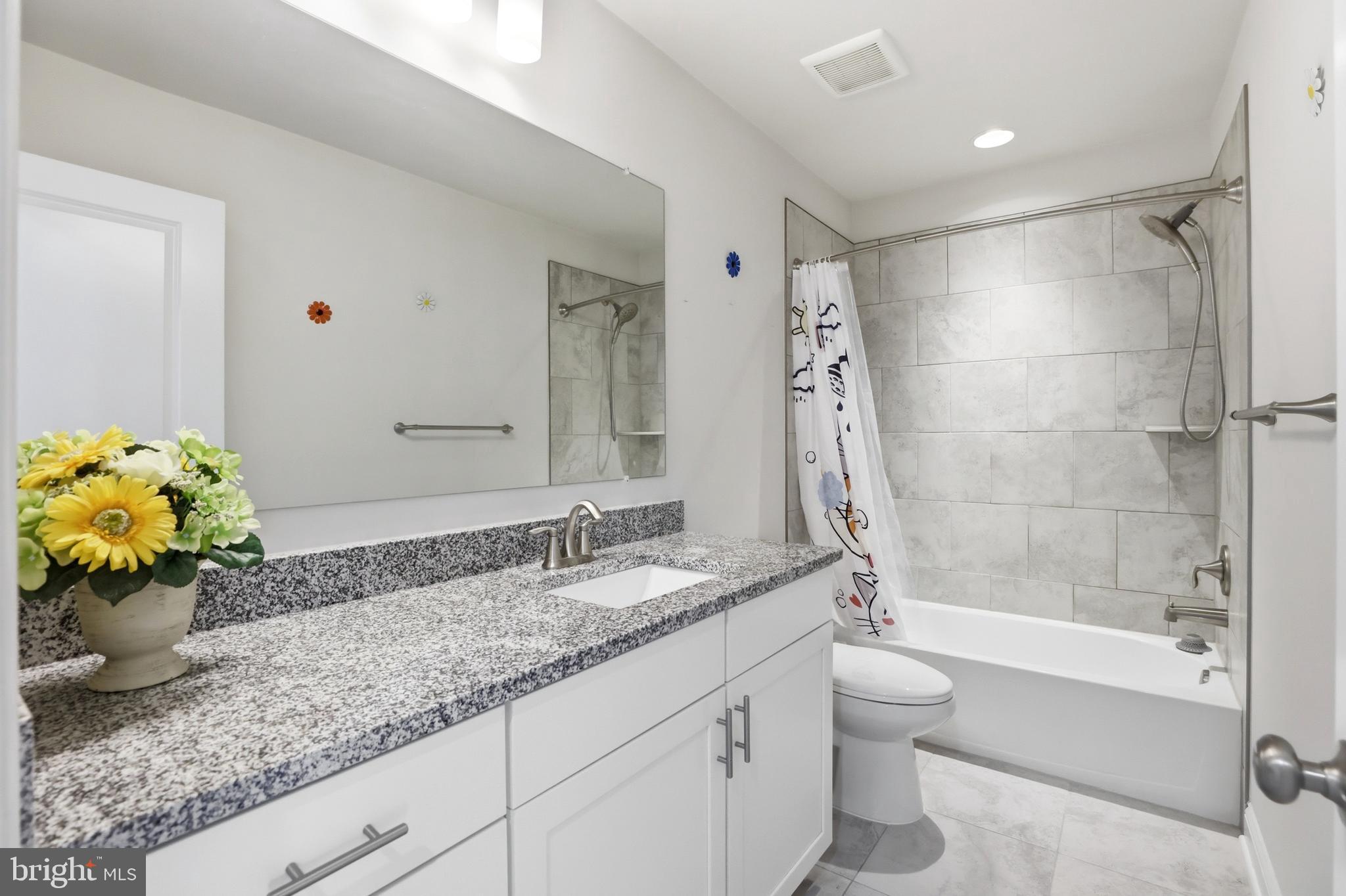 CREEKSTONE VILLAGE - Residential