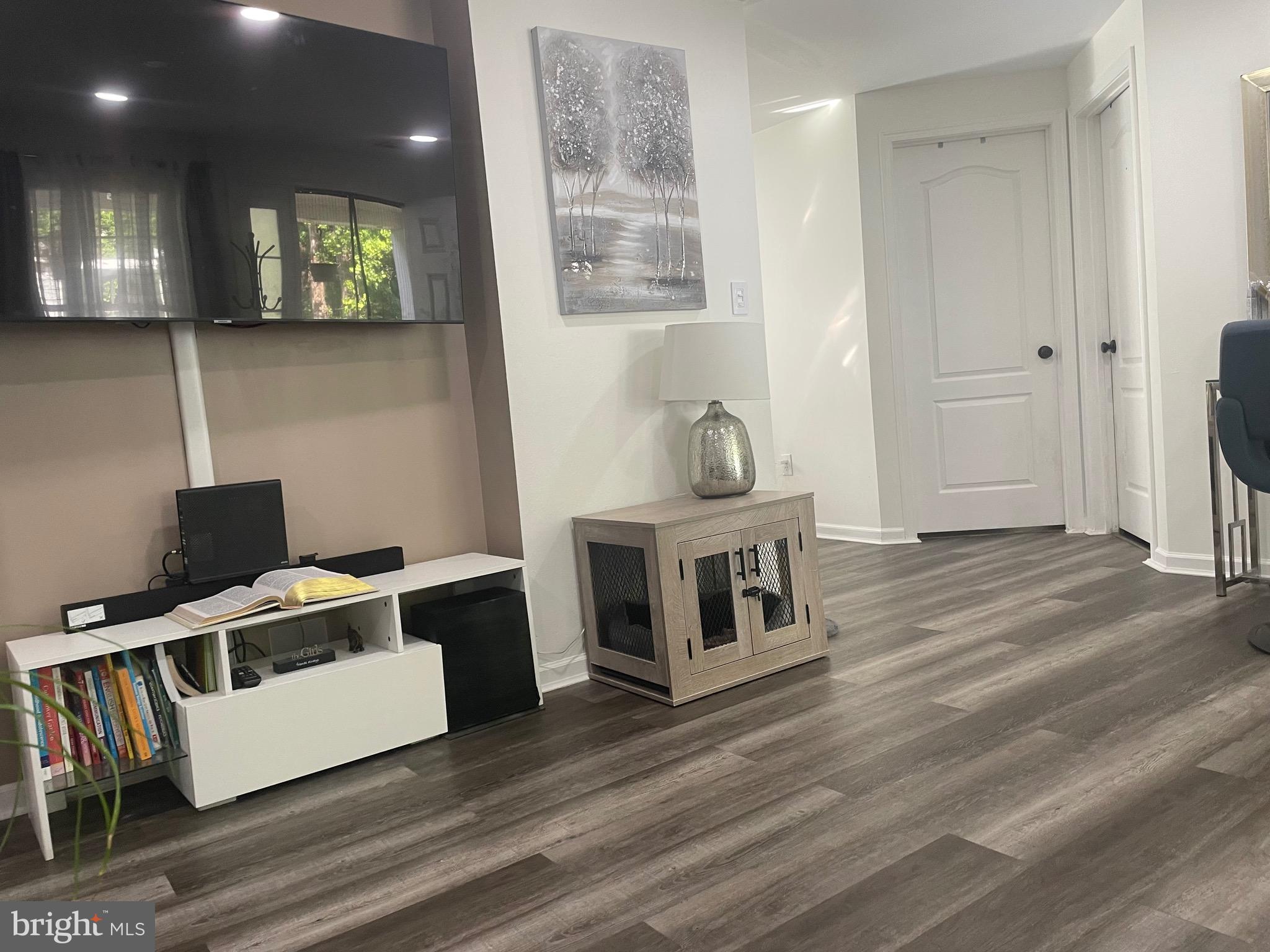 FERNWOOD PARK - Residential