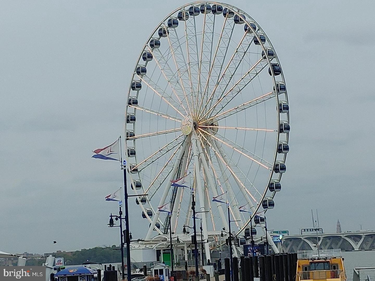 FERNWOOD PARK - Residential