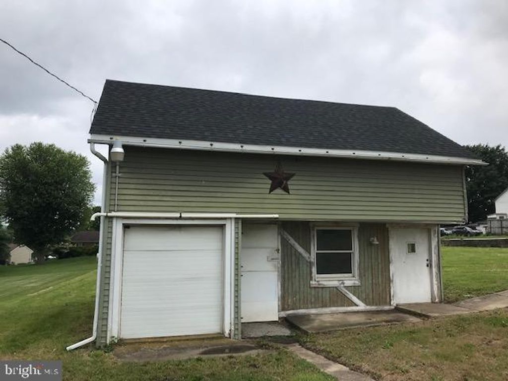 Photo of 40 N King Street, STEVENS, PA 17578 (MLS # PALA2071966)
