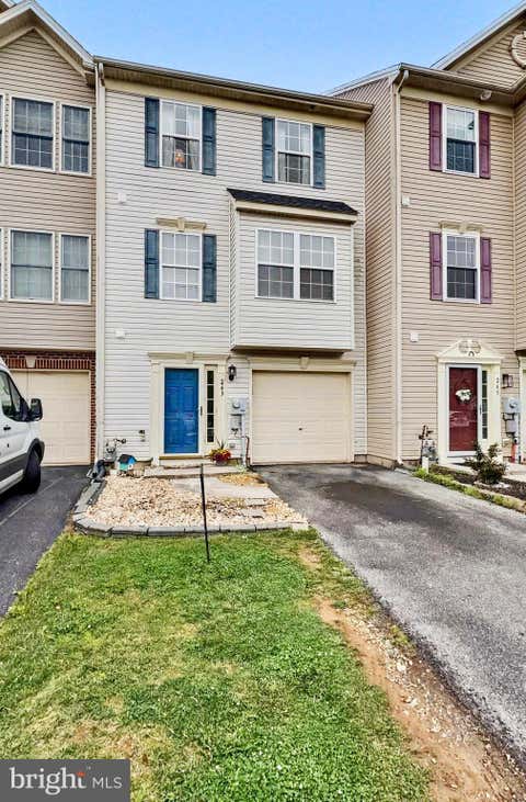 Townhouse For Sale - 243 Country Ridge Drive<br/> RED LION, PA 17356