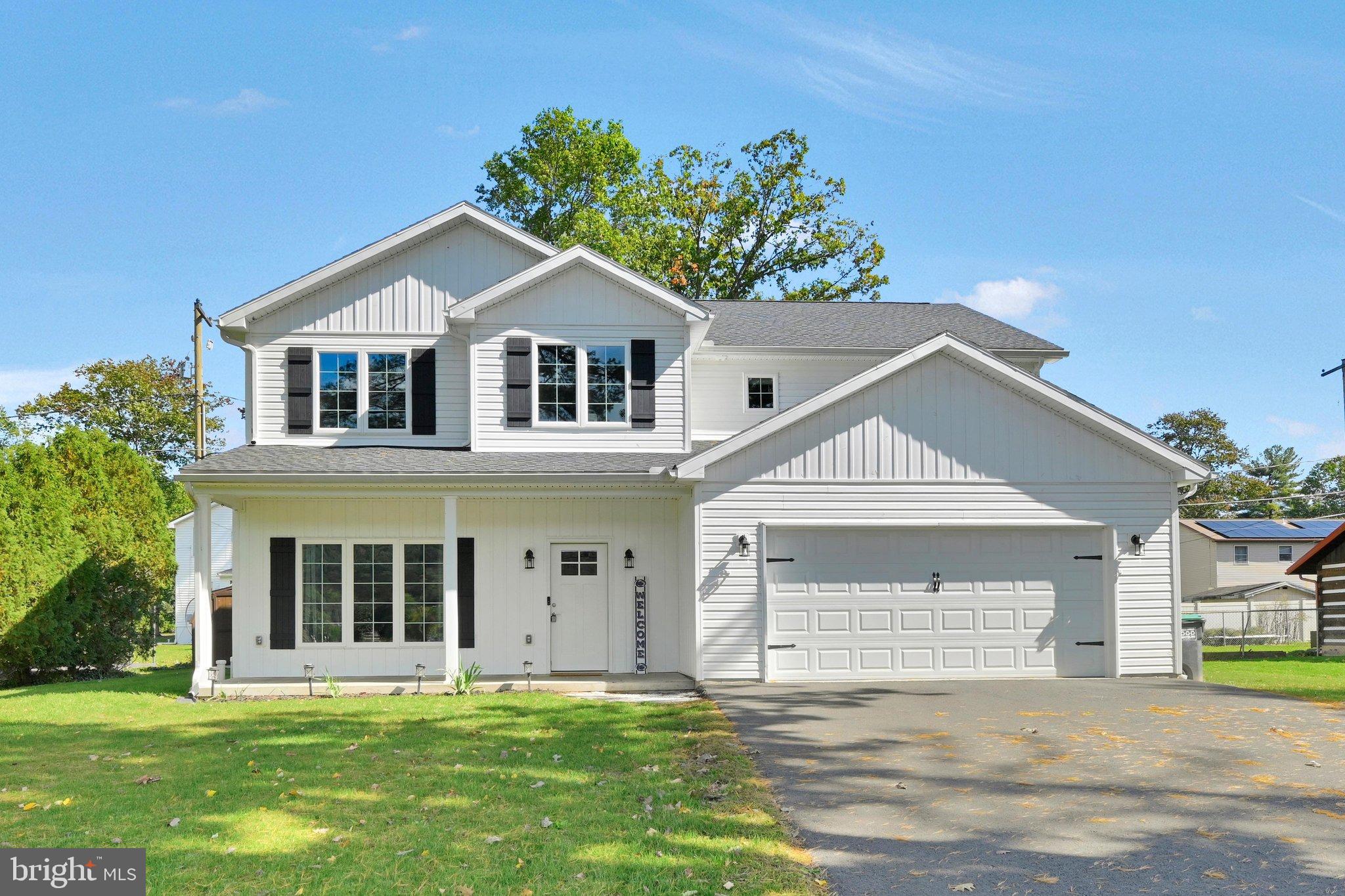 224 LAKE FRONT DRIVE