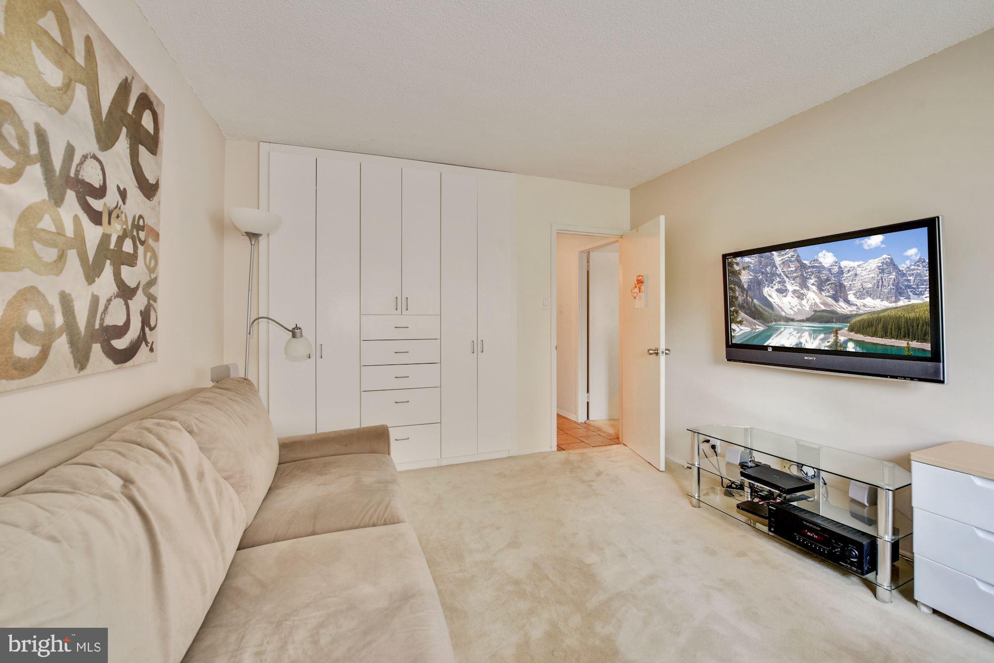 CHEVY CHASE - Residential