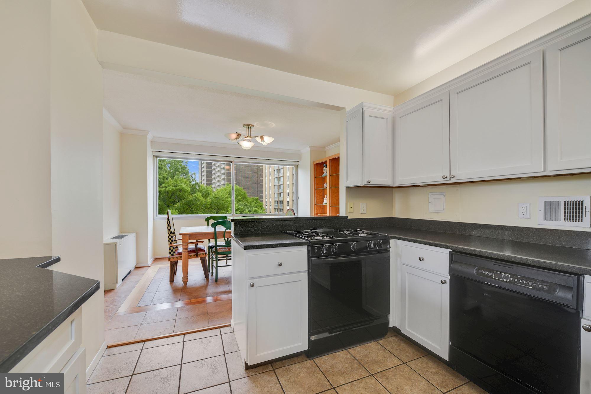 CHEVY CHASE - Residential