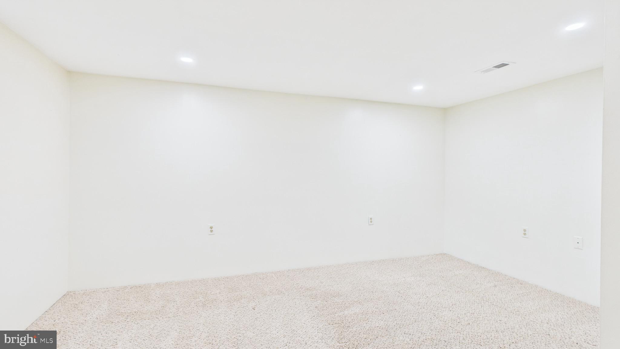 SEQUOIA FARMS - Residential